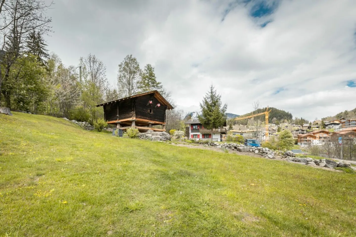 Terrain à bâtir ensoleillé dans le district en plein essor de Goms - Photo 8 sur 8