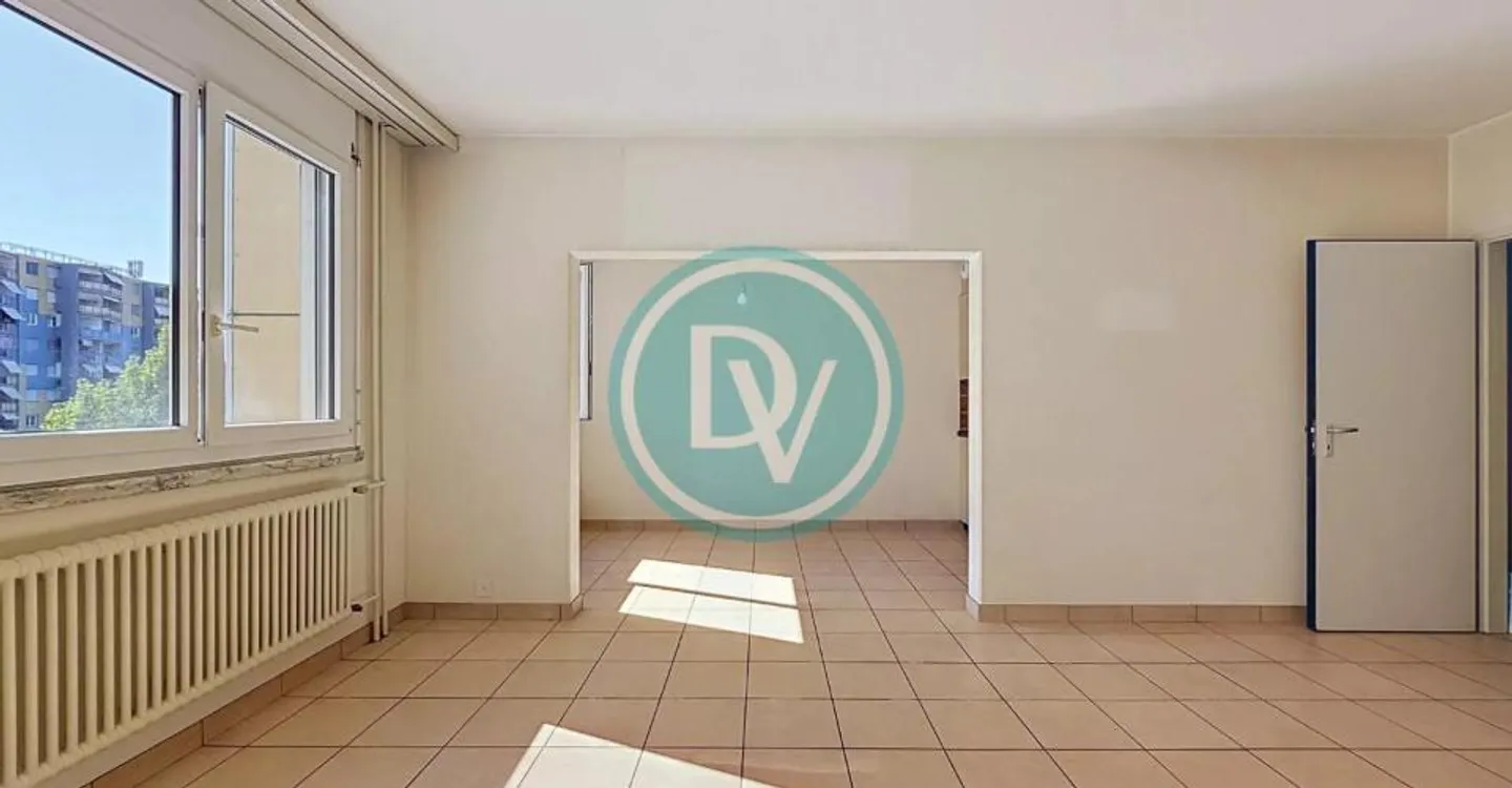Bright 3-Room Apartment in Avanchets - Photo 7 of 13