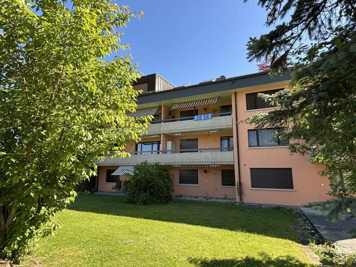Appartamento 4 1/2 stanze appena ristrutturato a Romanshorn - Foto 1 di 6