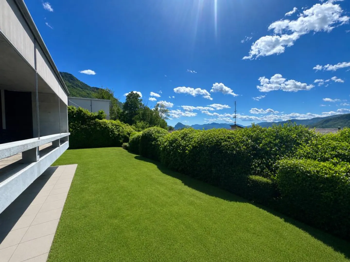 Beautiful Modern Villa in the Green - Photo 2 of 11