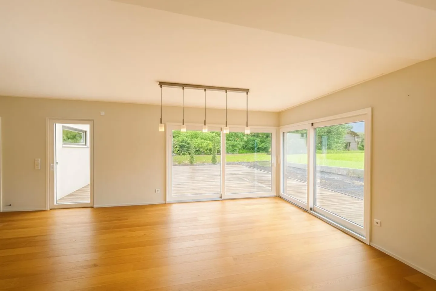 Beautiful single-family house near agricultural zone and great... - Photo 4 of 15