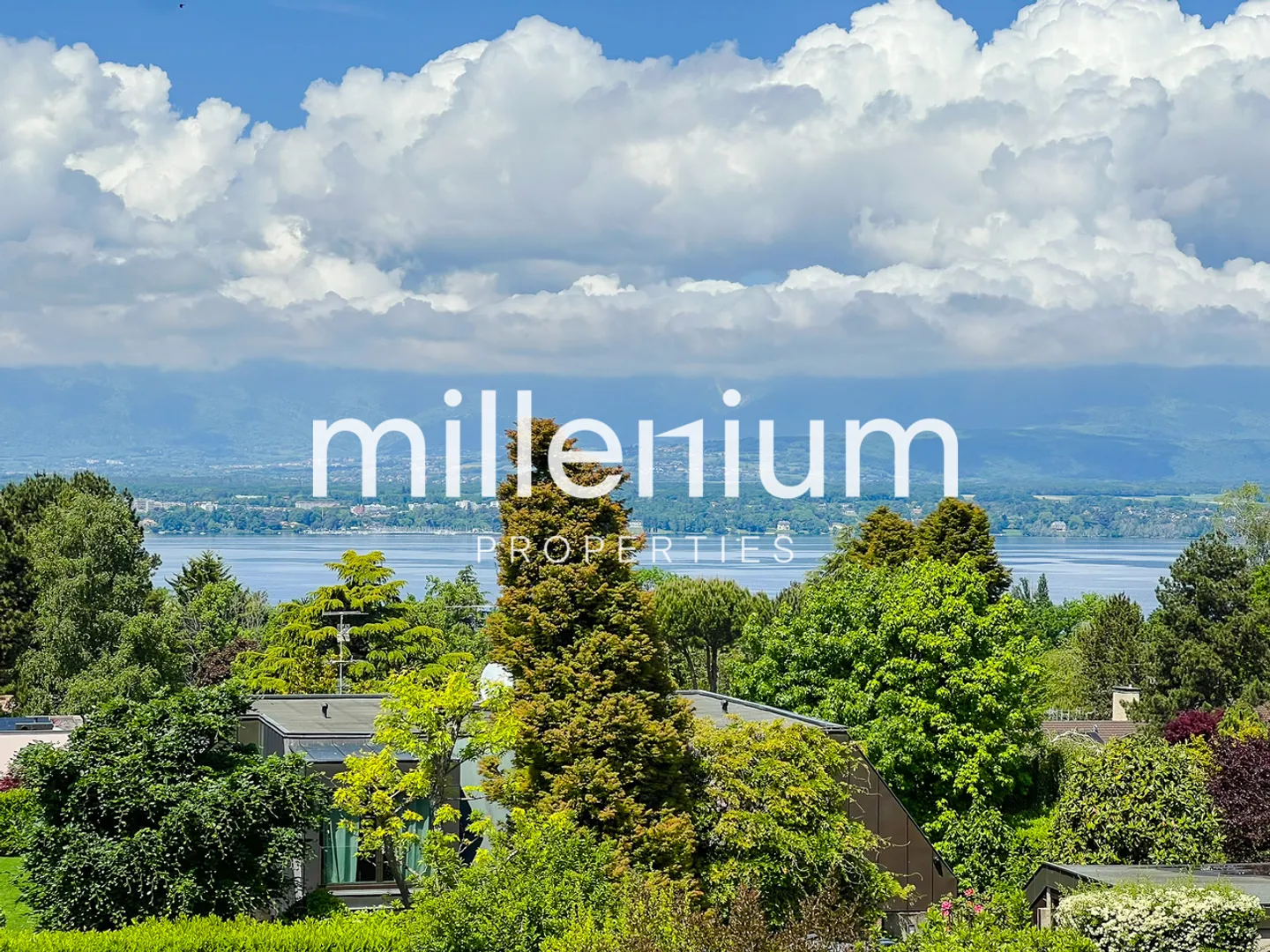 Villa di Eccezione con Vista sul Lago di Ginevra a Corsier - Foto 1 di 16