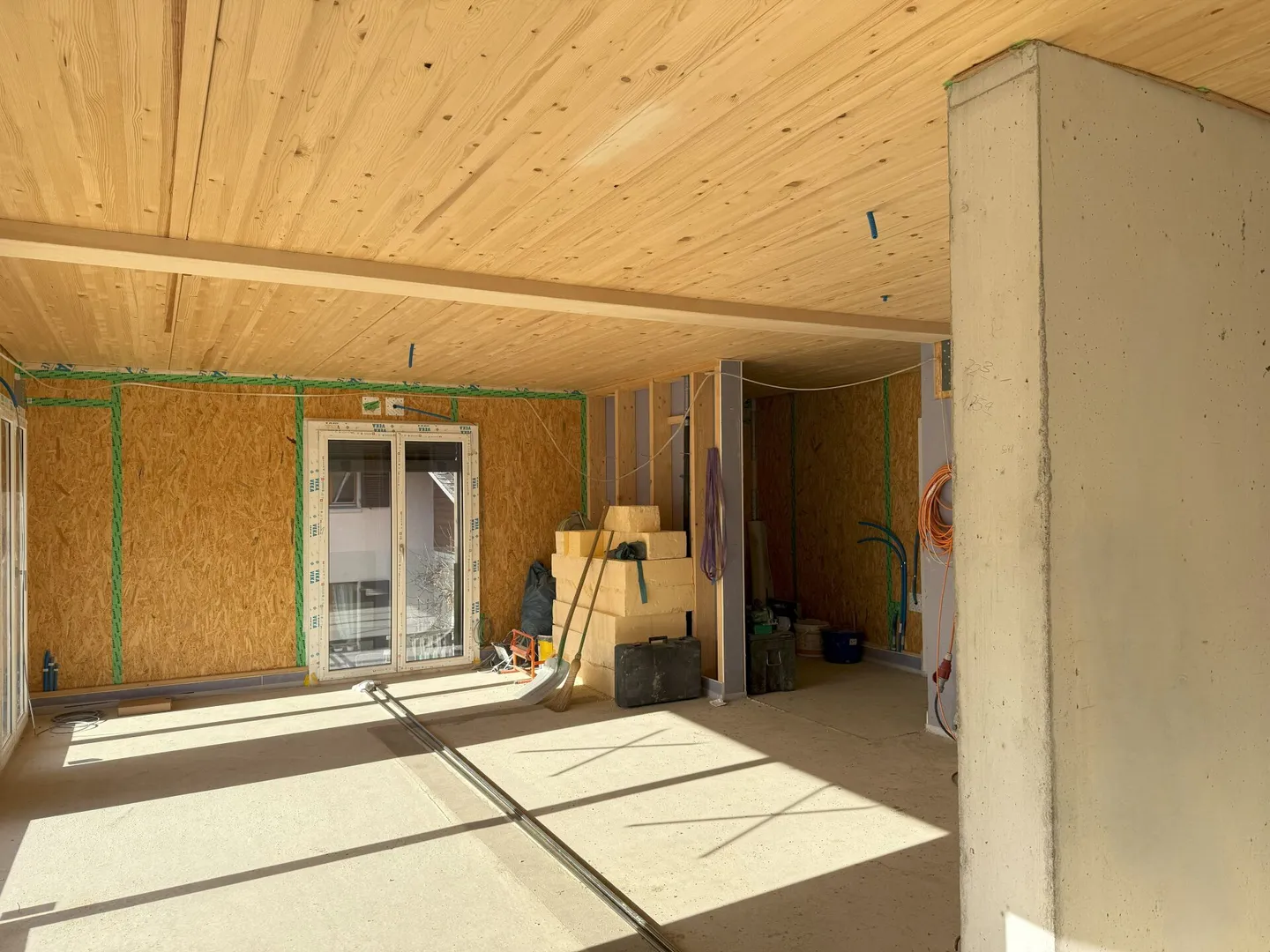 Cozy, modern, in a very sunny location with a view - Photo 11 of 38