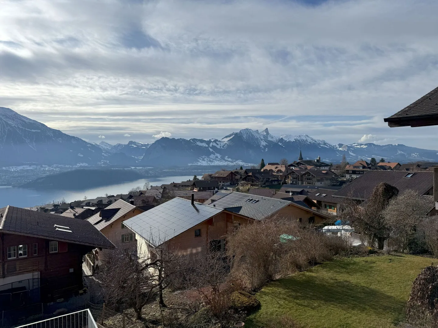 Cozy, modern, in a very sunny location with a view - Photo 36 of 38