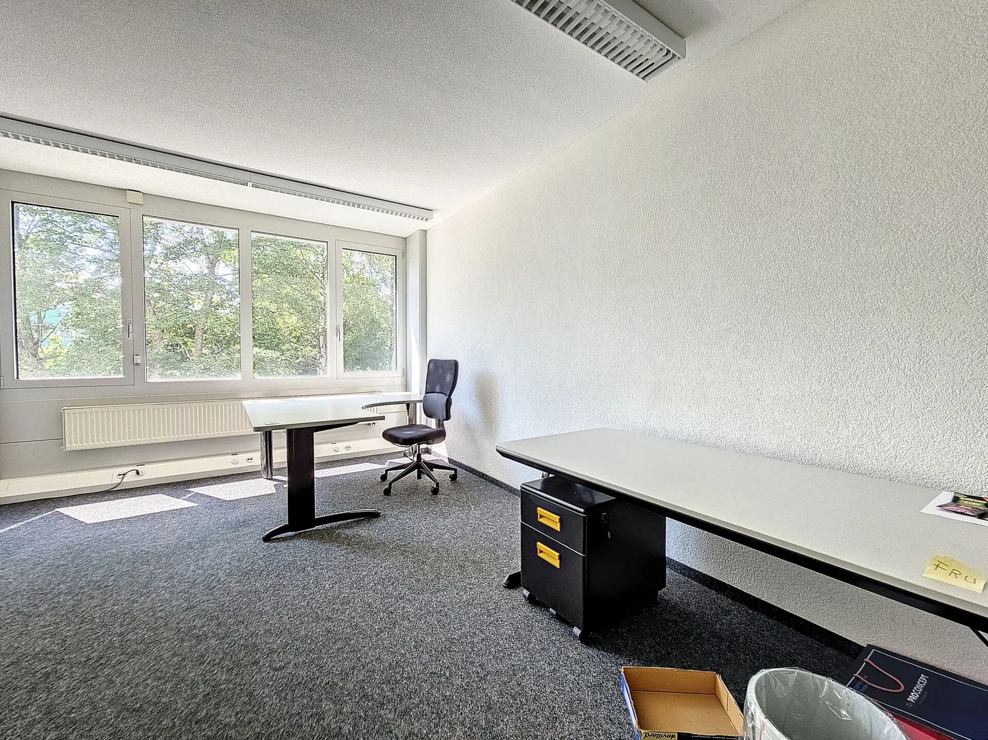 Equipped and modular offices as desired - Photo 5 of 16