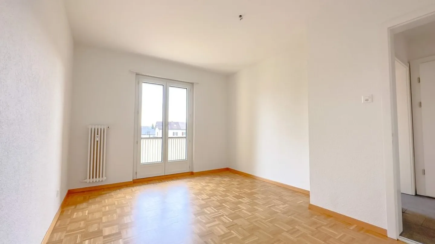Appartement spacieux de 2,5 pièces dans un endroit calme - Photo 5 sur 8