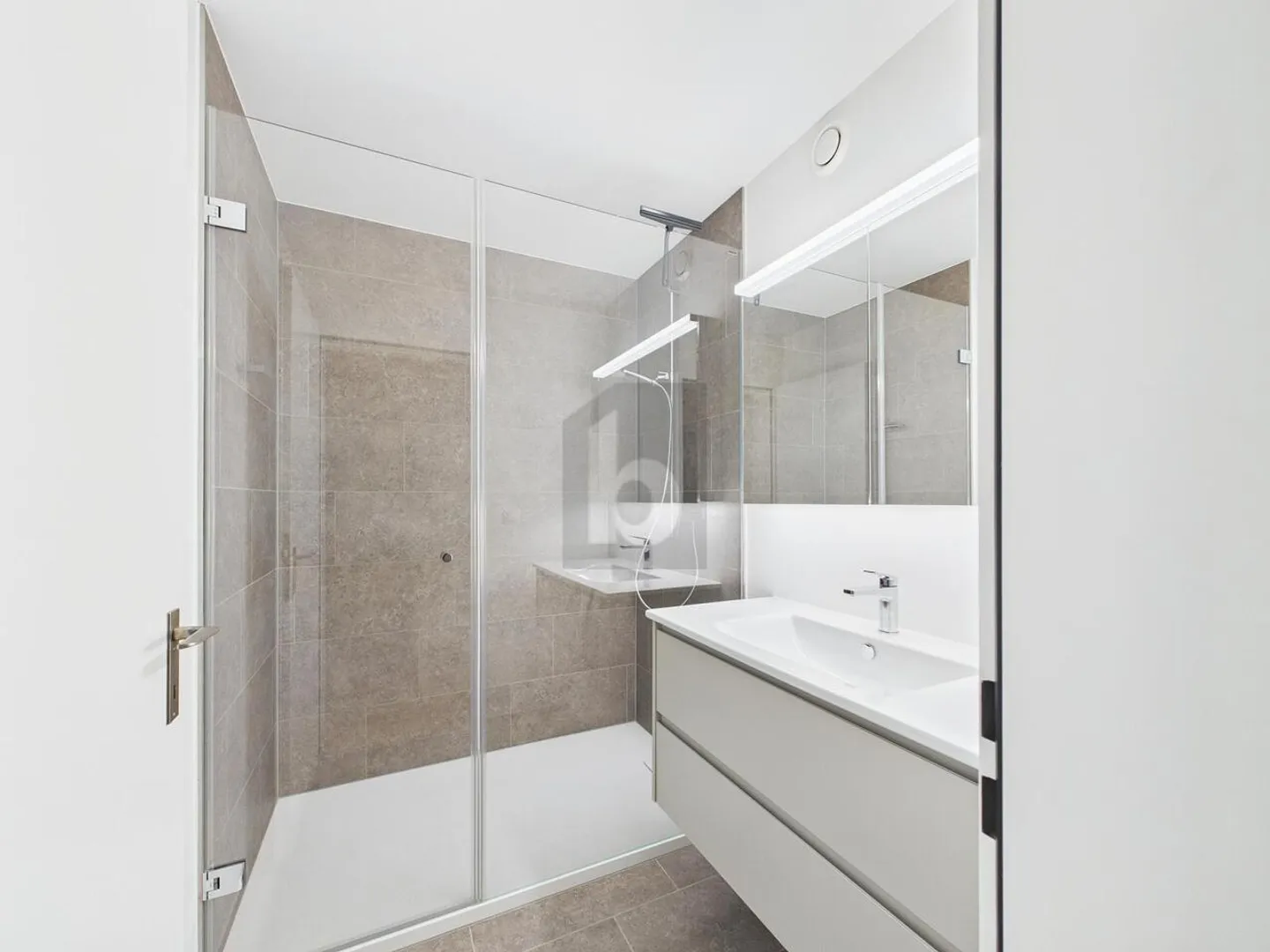 Appartamento 3.5 camere affascinante - Foto 4 di 6