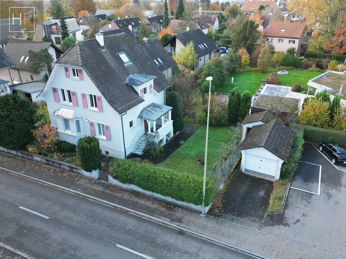 Unique single-family house for sale in Arlesheim. - Photo 3 of 43