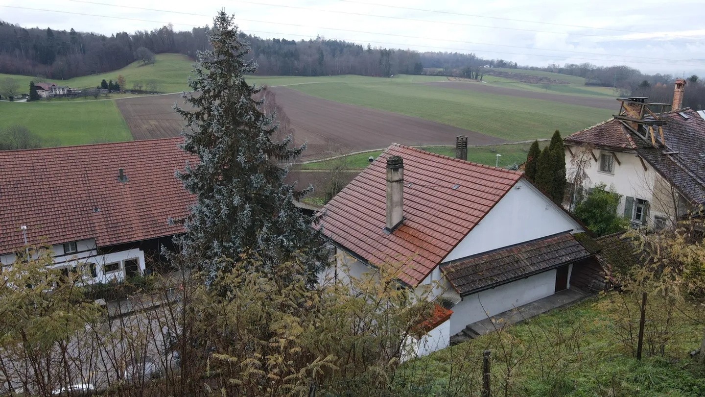 Maison de village simple avec 5,5 pièces à rénover à Oleyres (Avenches) / VD - Photo 5 sur 19