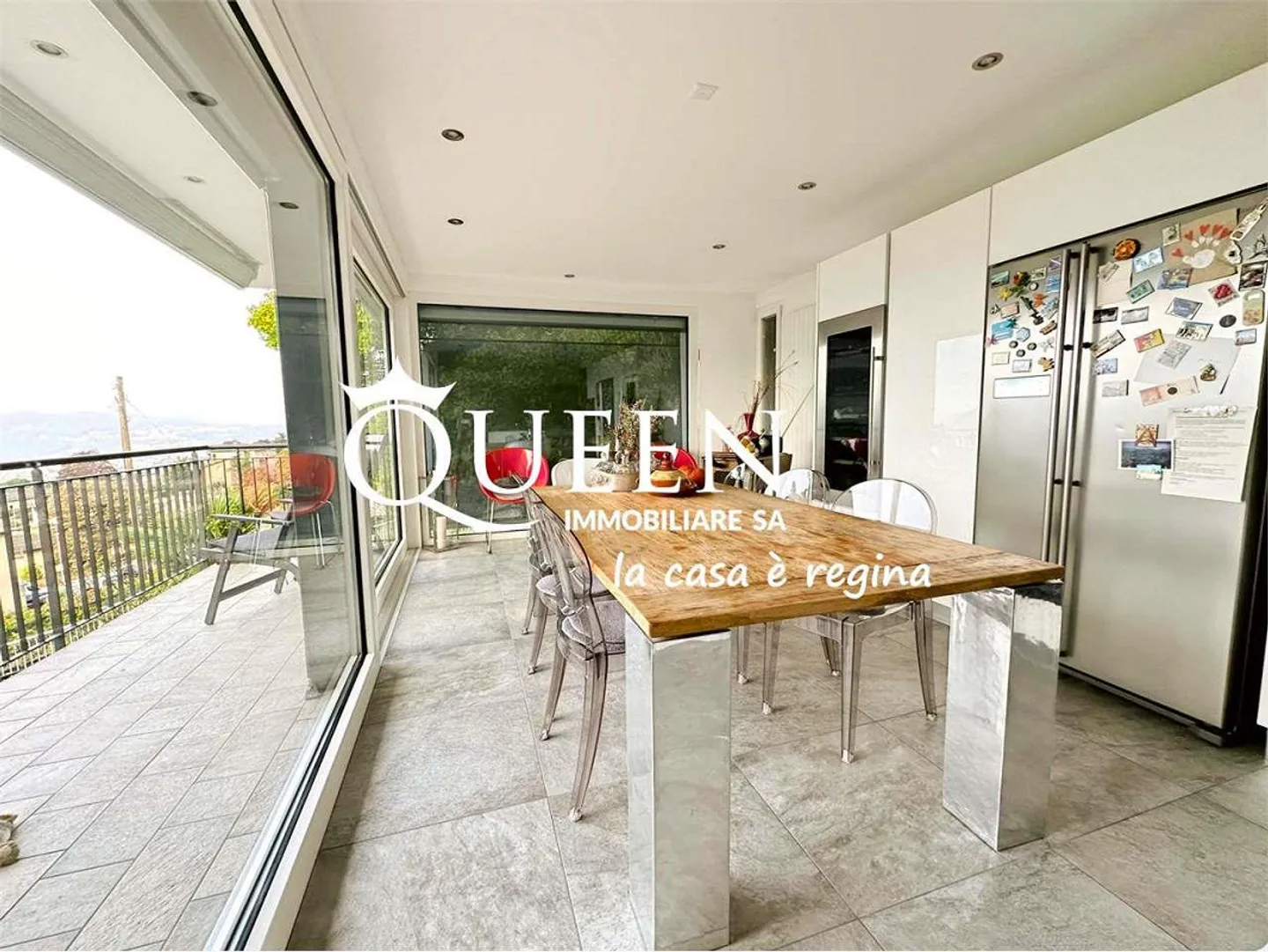 Vacallo: Villa with 5.5 rooms, 260 m², large plot, dominant location - Photo 8 of 13