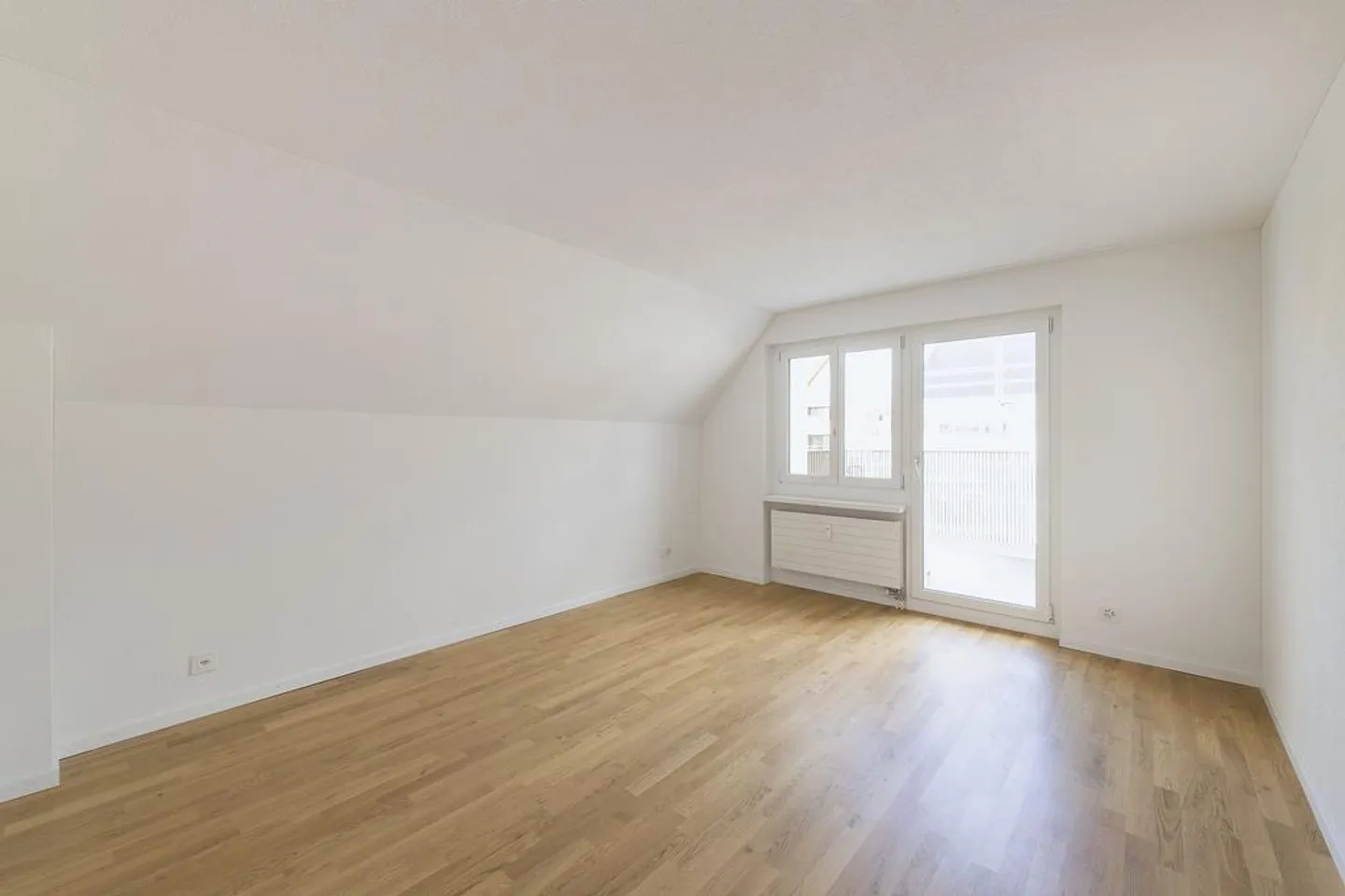 Appartamento 3 locali appena ristrutturato con balcone e torre di lavaggio - Foto 5 di 8