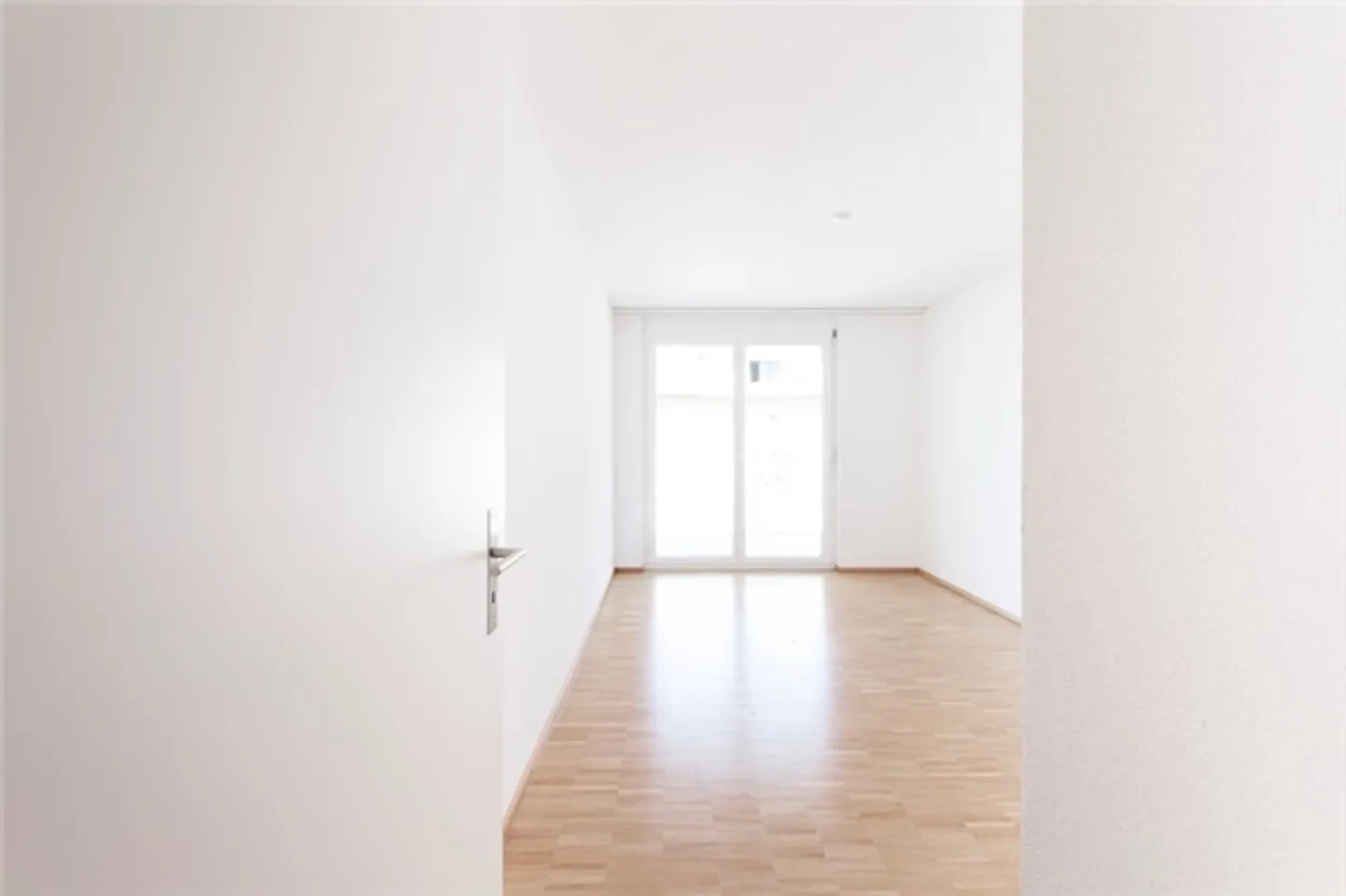 Ground floor apartment with large terrace - Photo 8 of 8