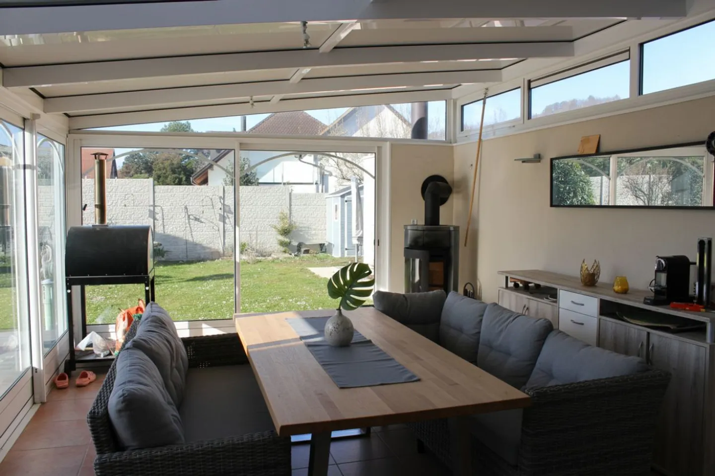 In affitto - Magnifica casa bifamiliare con 7,5 stanze nel cuore di Féchy - Foto 6 di 13