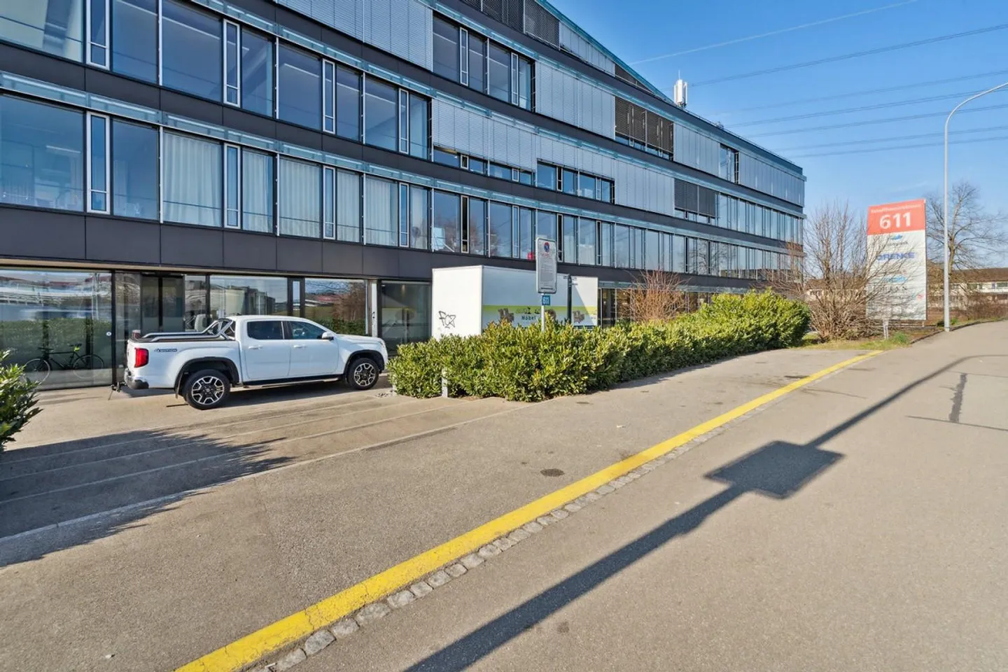 Il tuo nuovo indirizzo aziendale a Zurigo Seebach - Foto 1 di 5