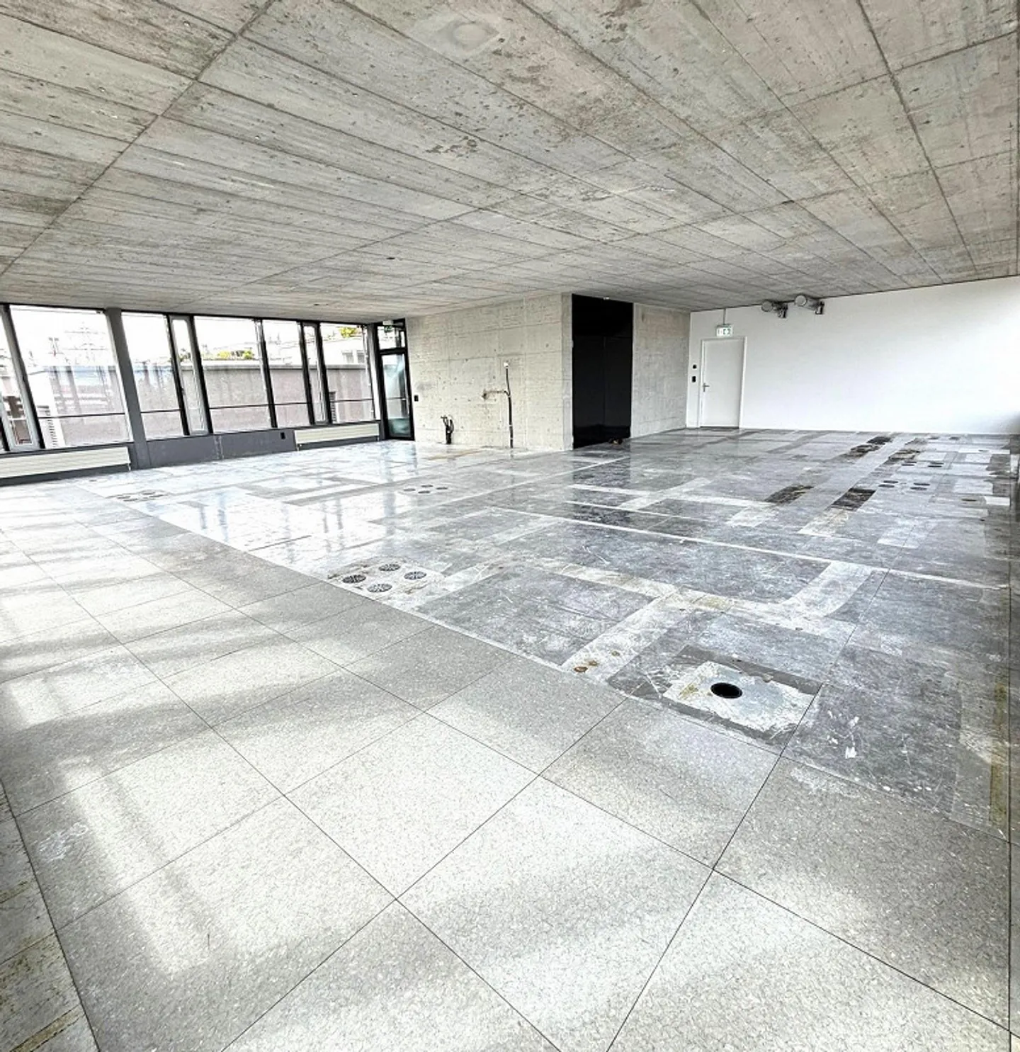 Il tuo nuovo indirizzo aziendale a Zurigo Seebach - Foto 3 di 5