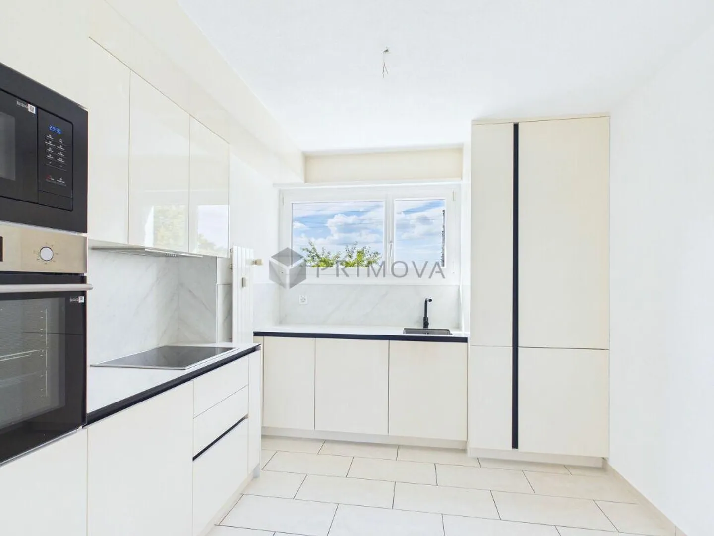 Enjoy living comfort in a central location - condominium seeks its equal! - Photo 2 of 6