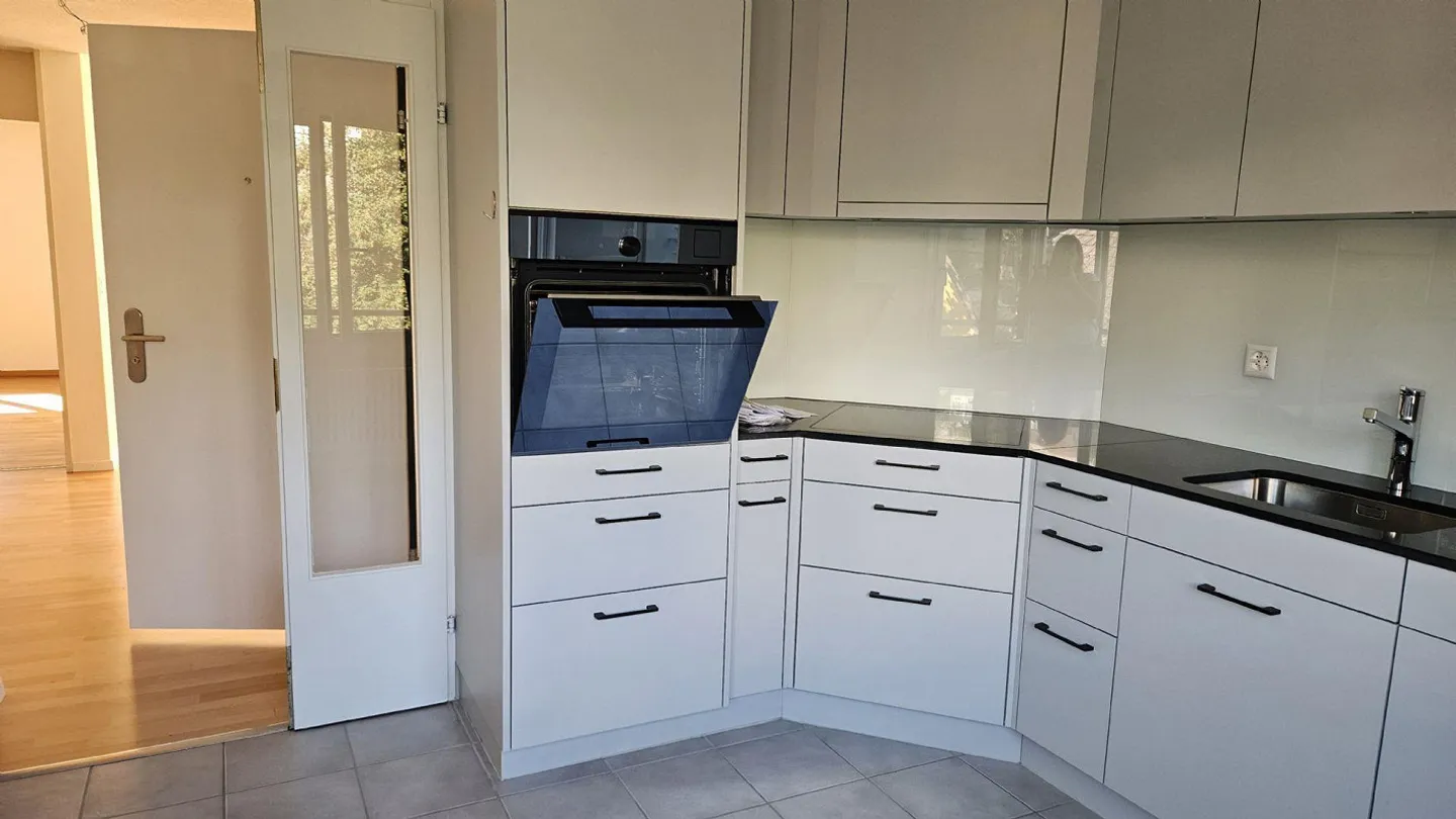 Living with a beautiful old town at your doorstep - Photo 2 of 7