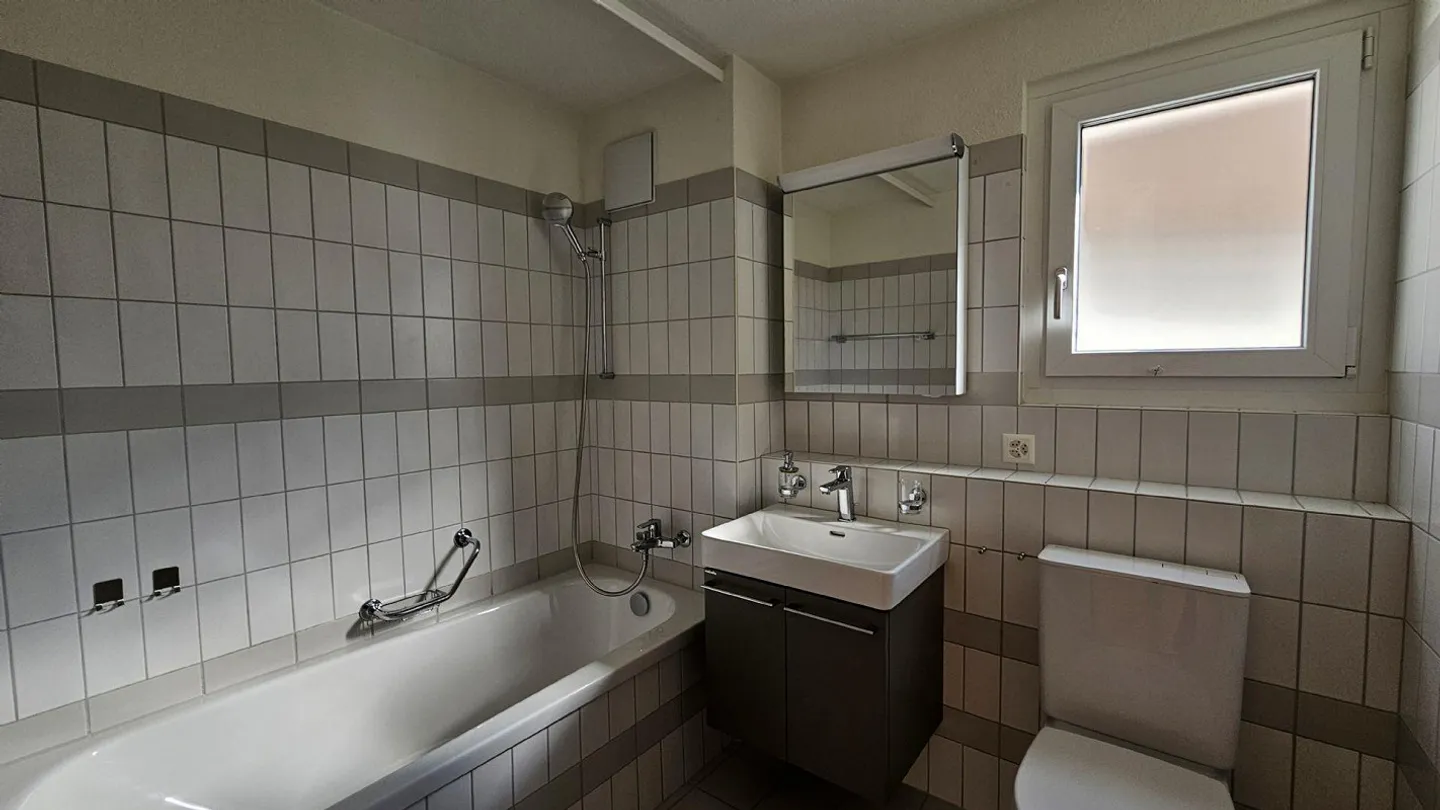 Living with a beautiful old town at your doorstep - Photo 6 of 7