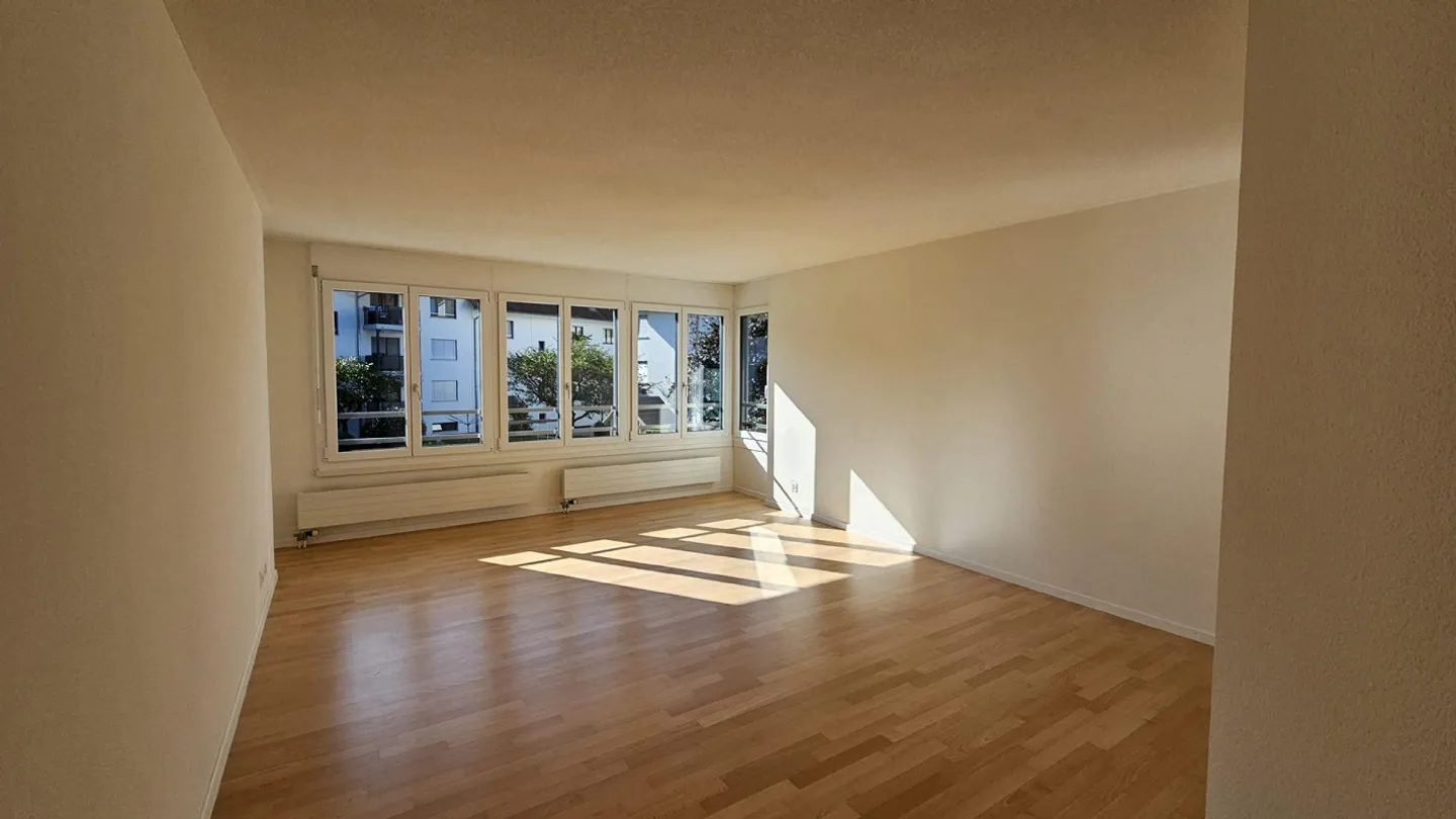 Living with a beautiful old town at your doorstep - Photo 5 of 7