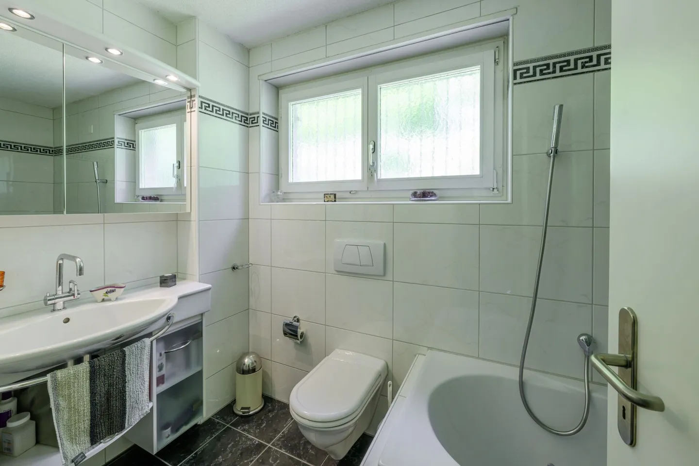 Einfamilienhaus mit Pool - Foto 10 von 15
