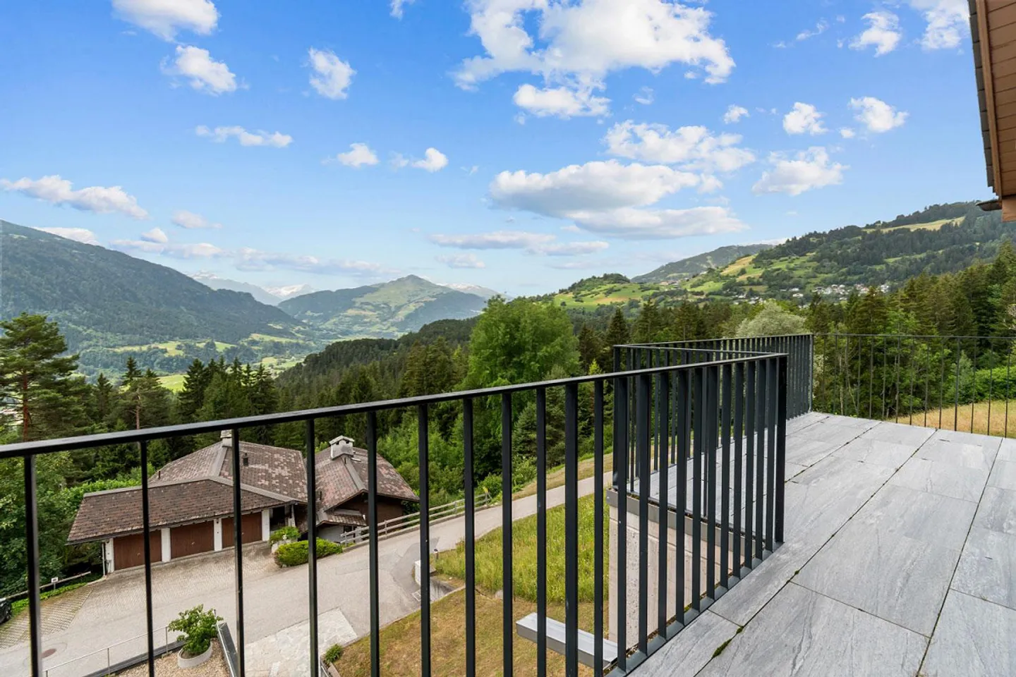 Modernes Duplex mit Bergblick - Foto 3 von 17