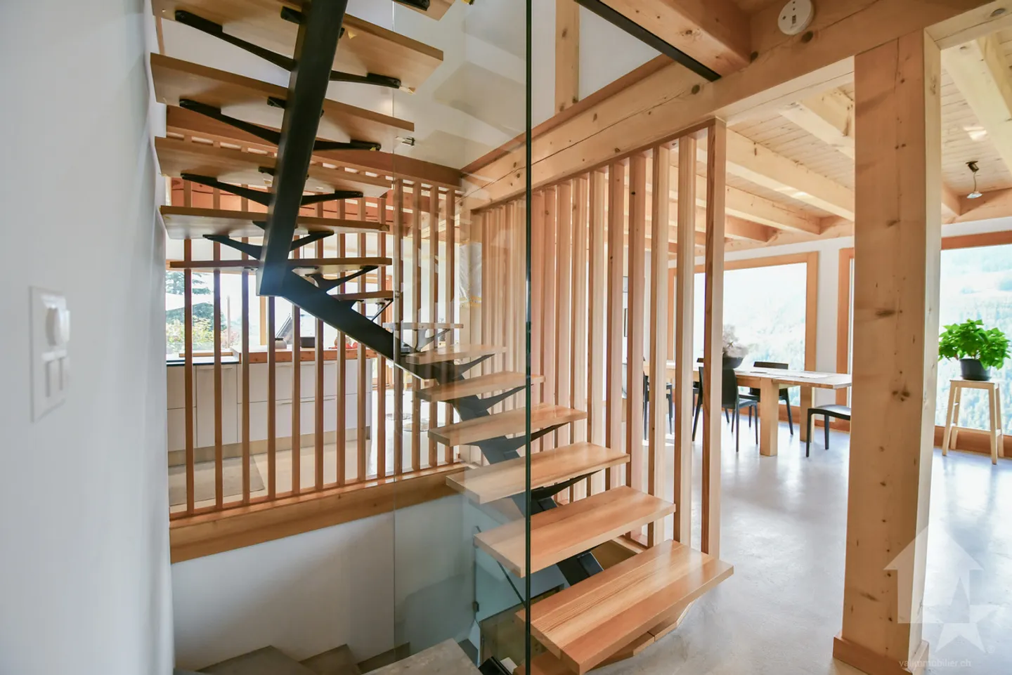 Splendide chalet de 275 m2 habitables au coeur de la nature - Photo 12 sur 25