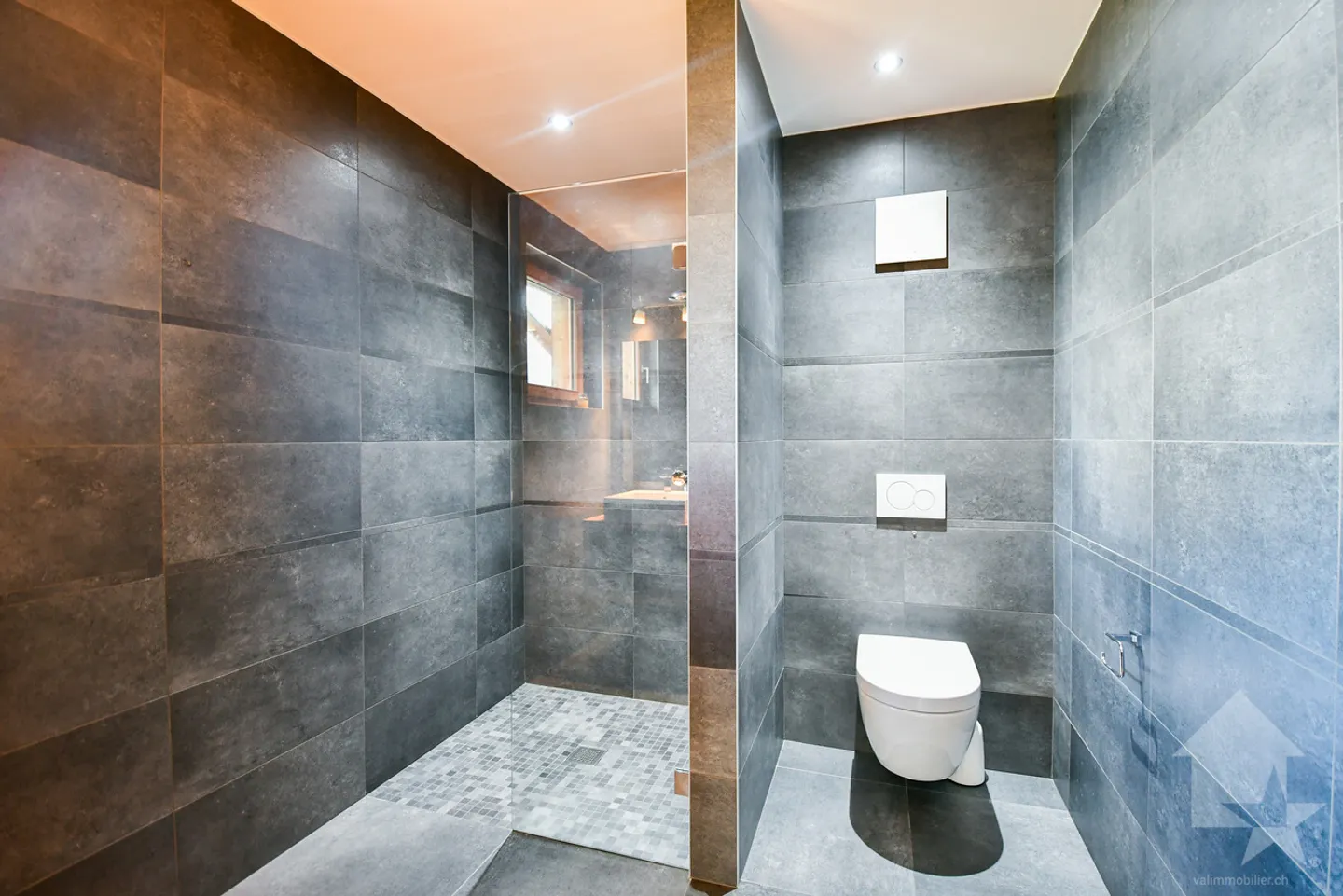 Splendide chalet de 275 m2 habitables au coeur de la nature - Photo 15 sur 25