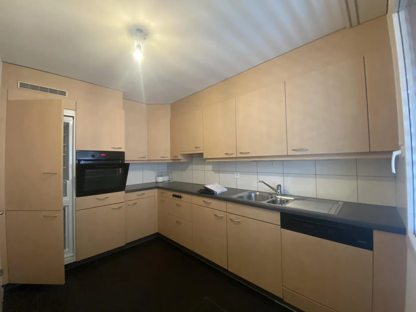Magnificent 4.5 room duplex for rent in Neuchâtel - Photo 3 of 9