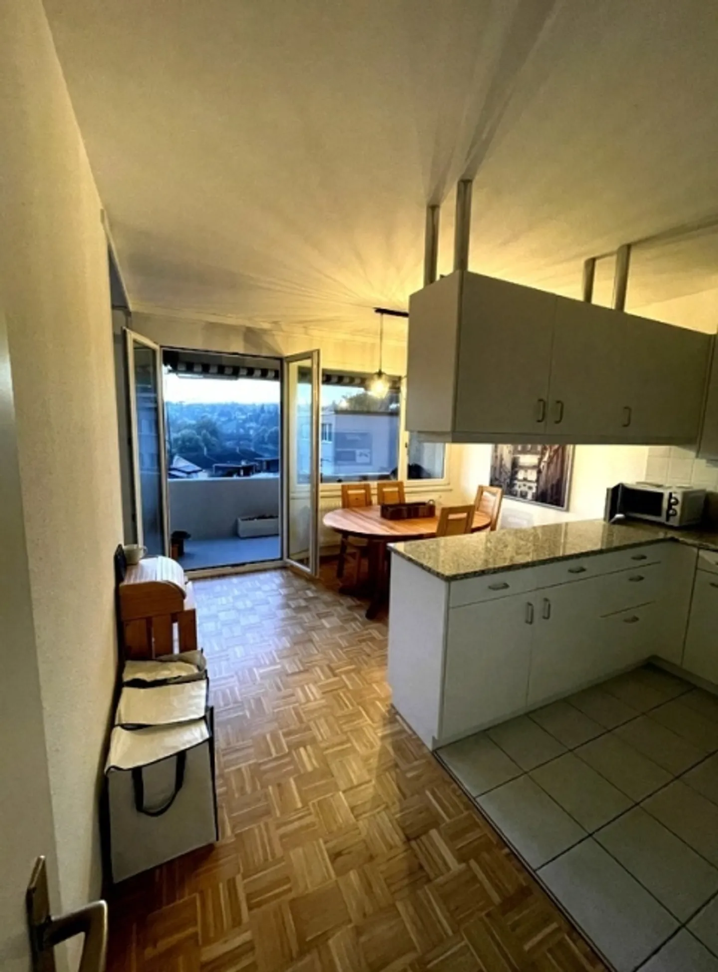 "APPARTAMENTO 3½ STANZE A BREMGARTEN VICINO A BERN (BE), ARREDATO, TEMPORANEO" - Foto 4 di 9