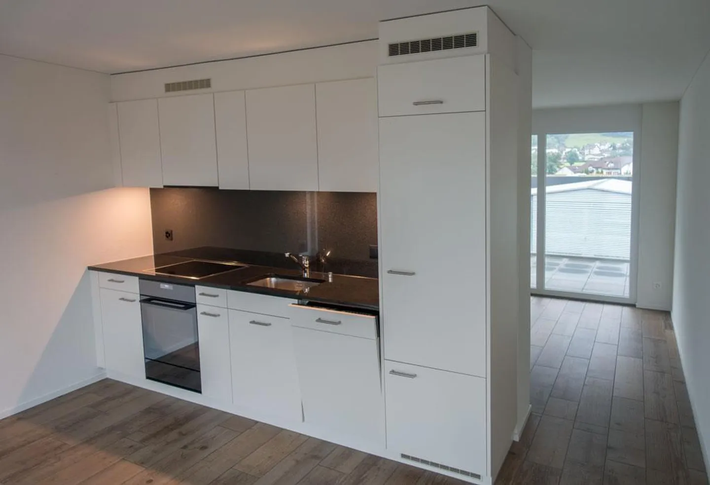 Exclusive 2.5-room apartment in a central location - Photo 7 of 10