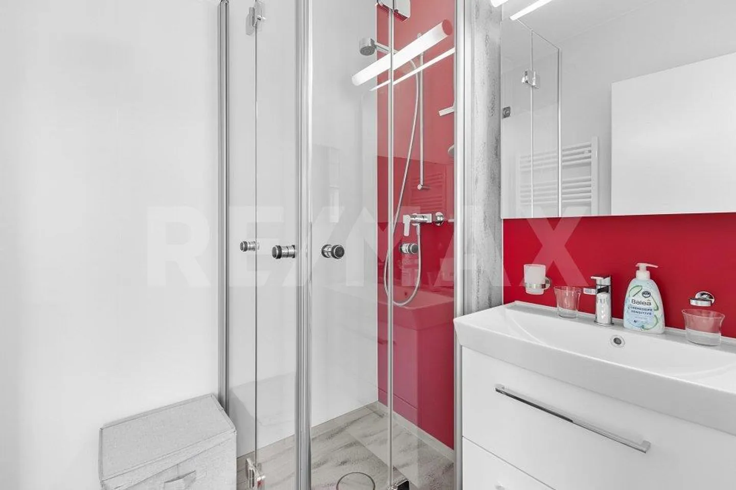 Charmant appartement de 2 ½ pièces avec vue imprenable - Photo 11 sur 13