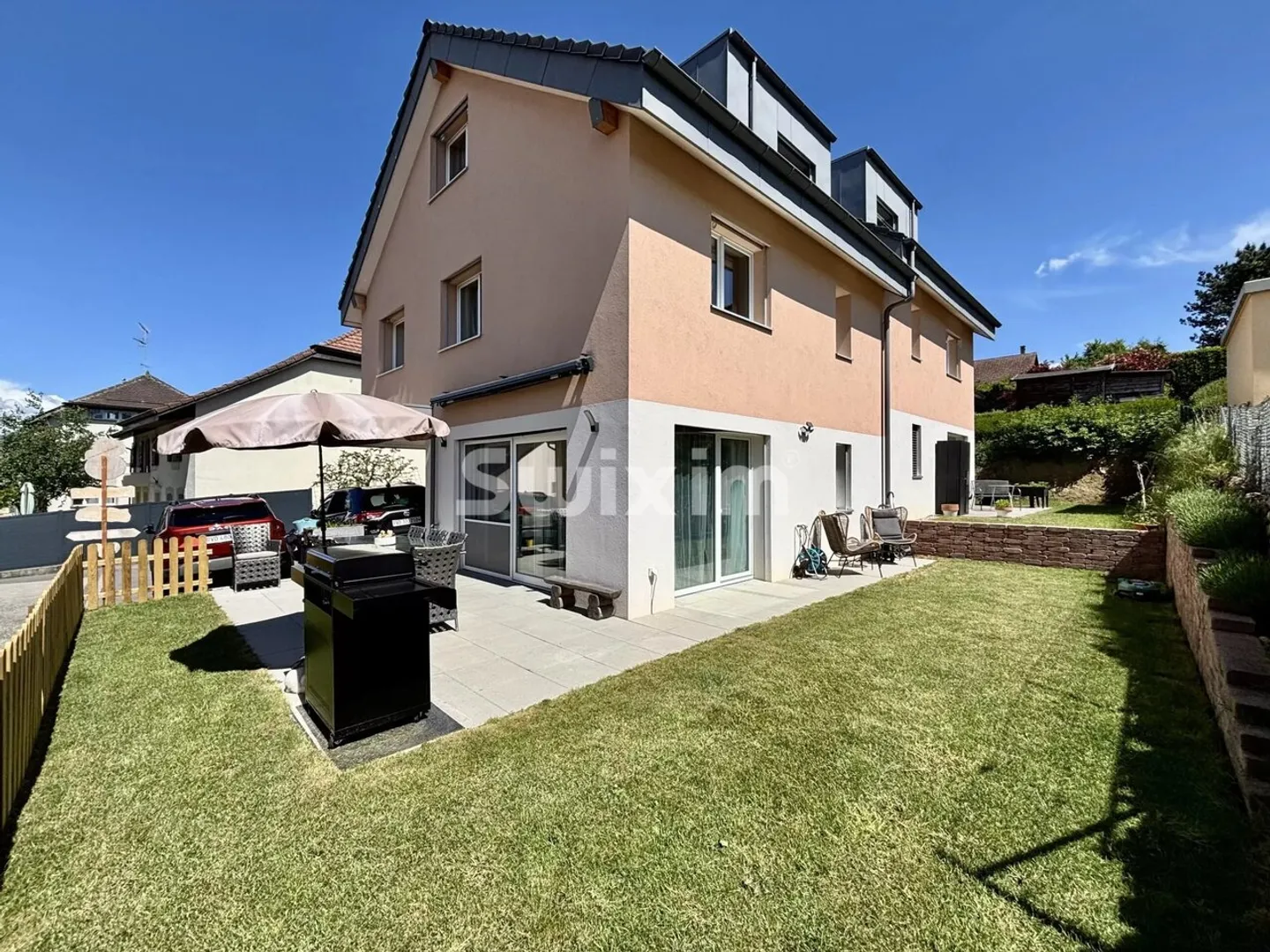 Moderne Doppelhaushälfte in ruhiger Lage 5,5 km von Yverdon - Foto 1 von 12