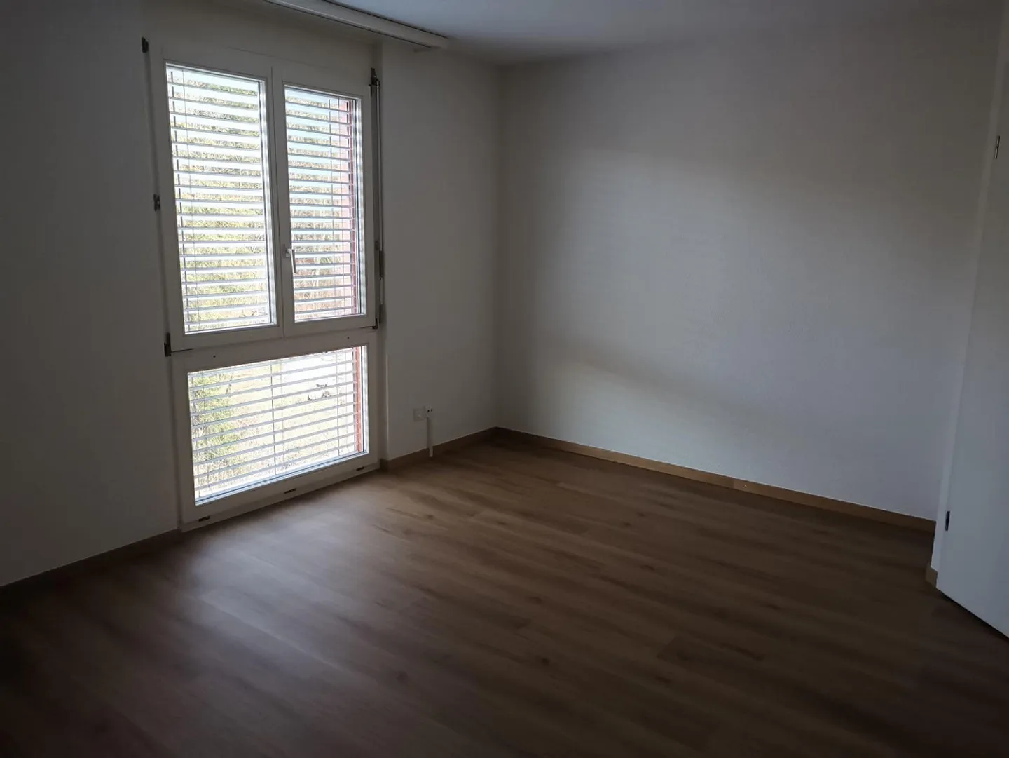 Moderno, luminoso appartamento di 3,5 locali in posizione tranquilla con vista sul verde - Foto 10 di 22