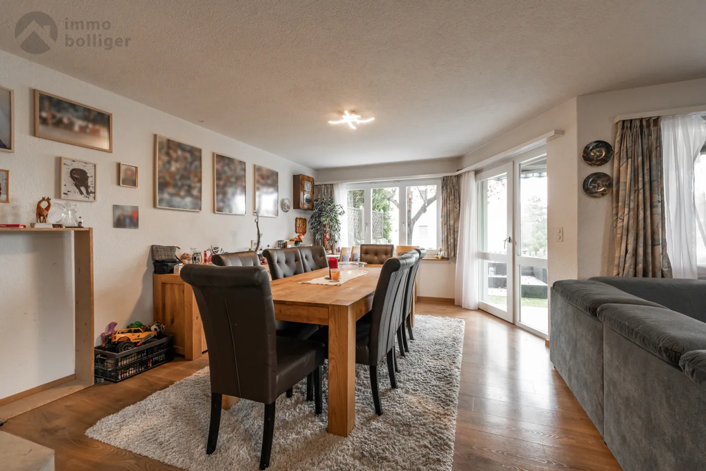 A Home with Space to Live - Photo 3 of 15