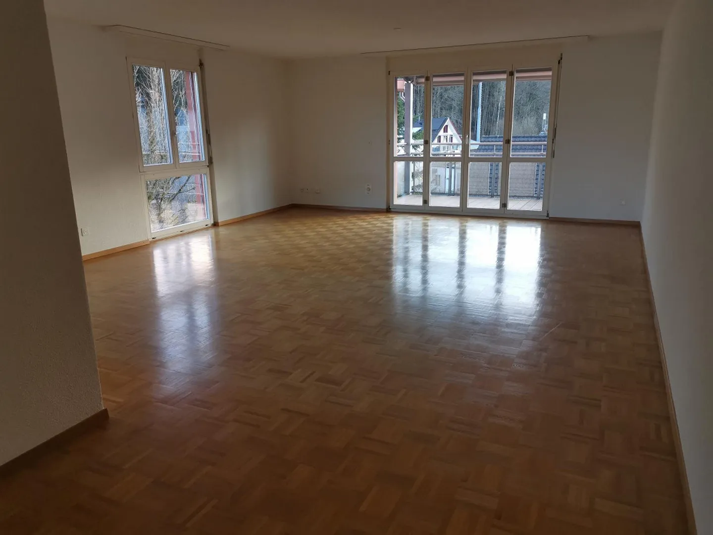 Moderno, luminoso appartamento di 3,5 locali in posizione tranquilla con vista sul verde - Foto 11 di 22