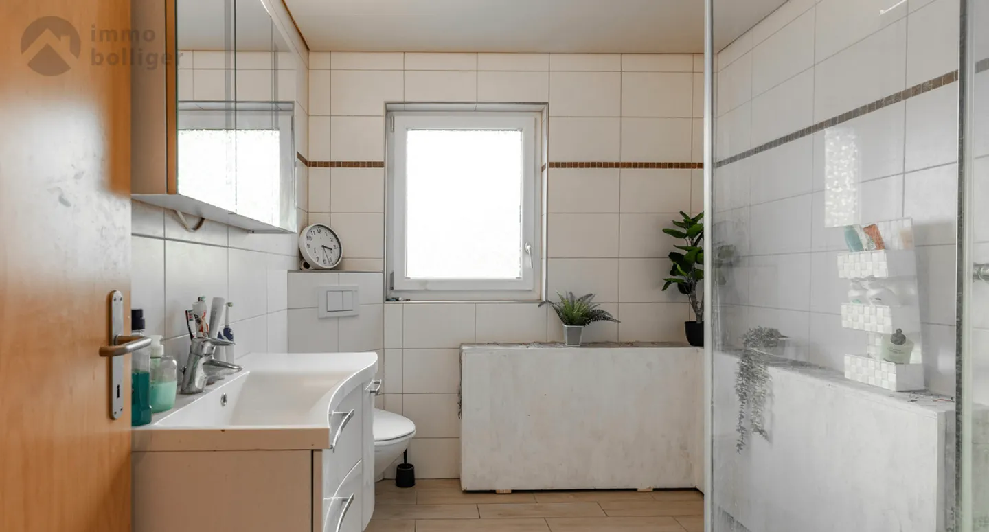 A Home with Space to Live - Photo 11 of 15