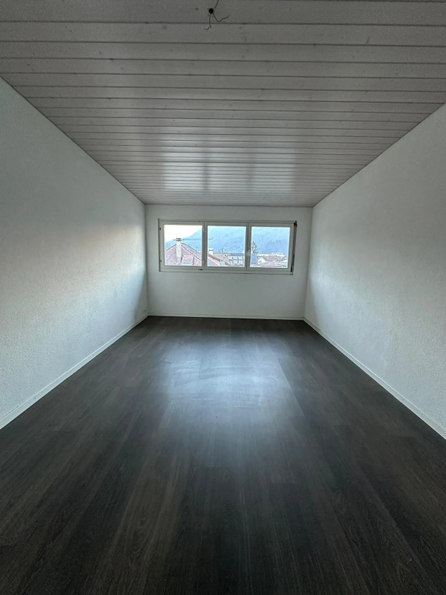 Living in a central location - Photo 6 of 7