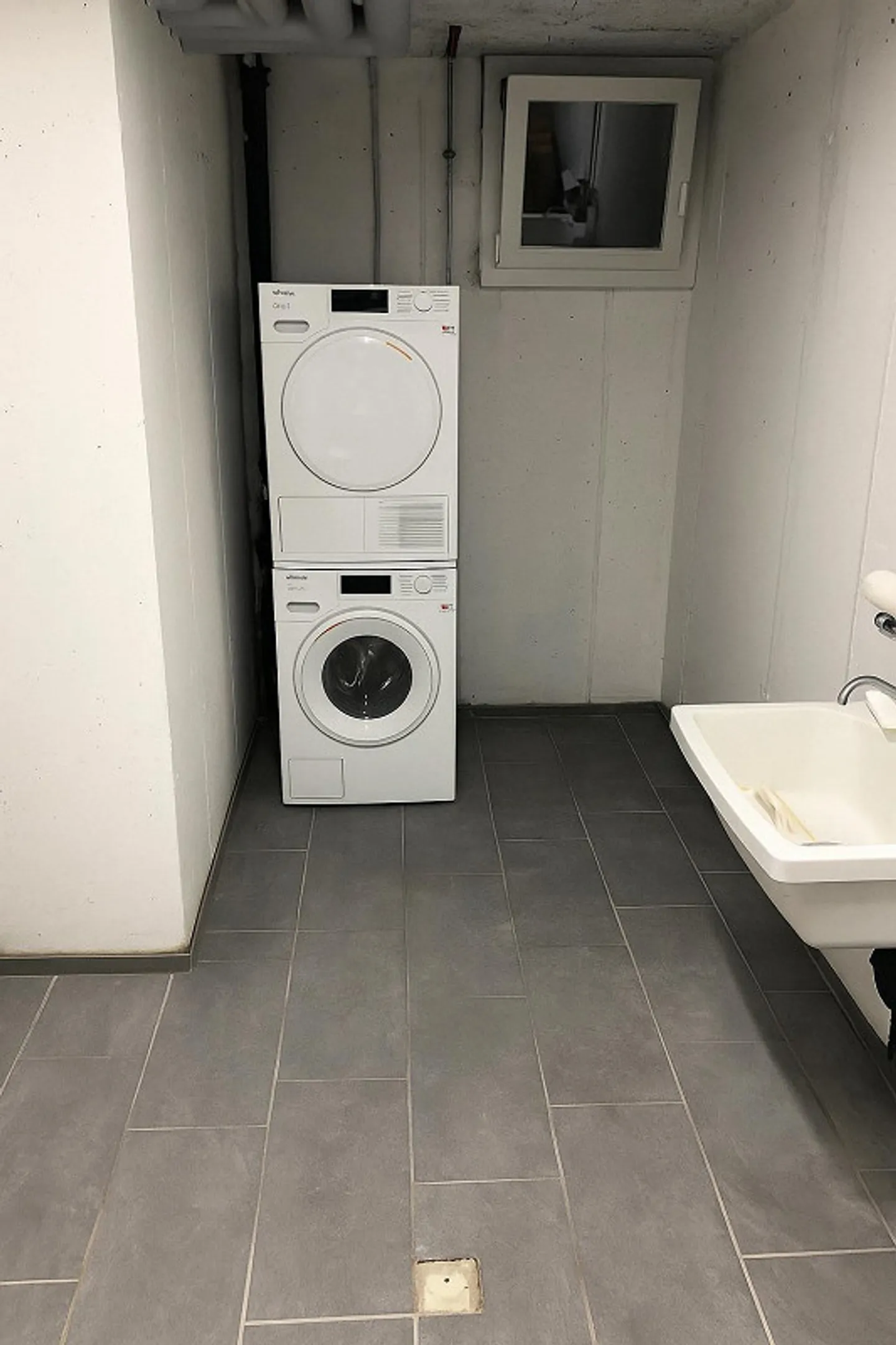 Modern 4.5-room garden apartment in a central location in Bülach - Photo 9 of 12