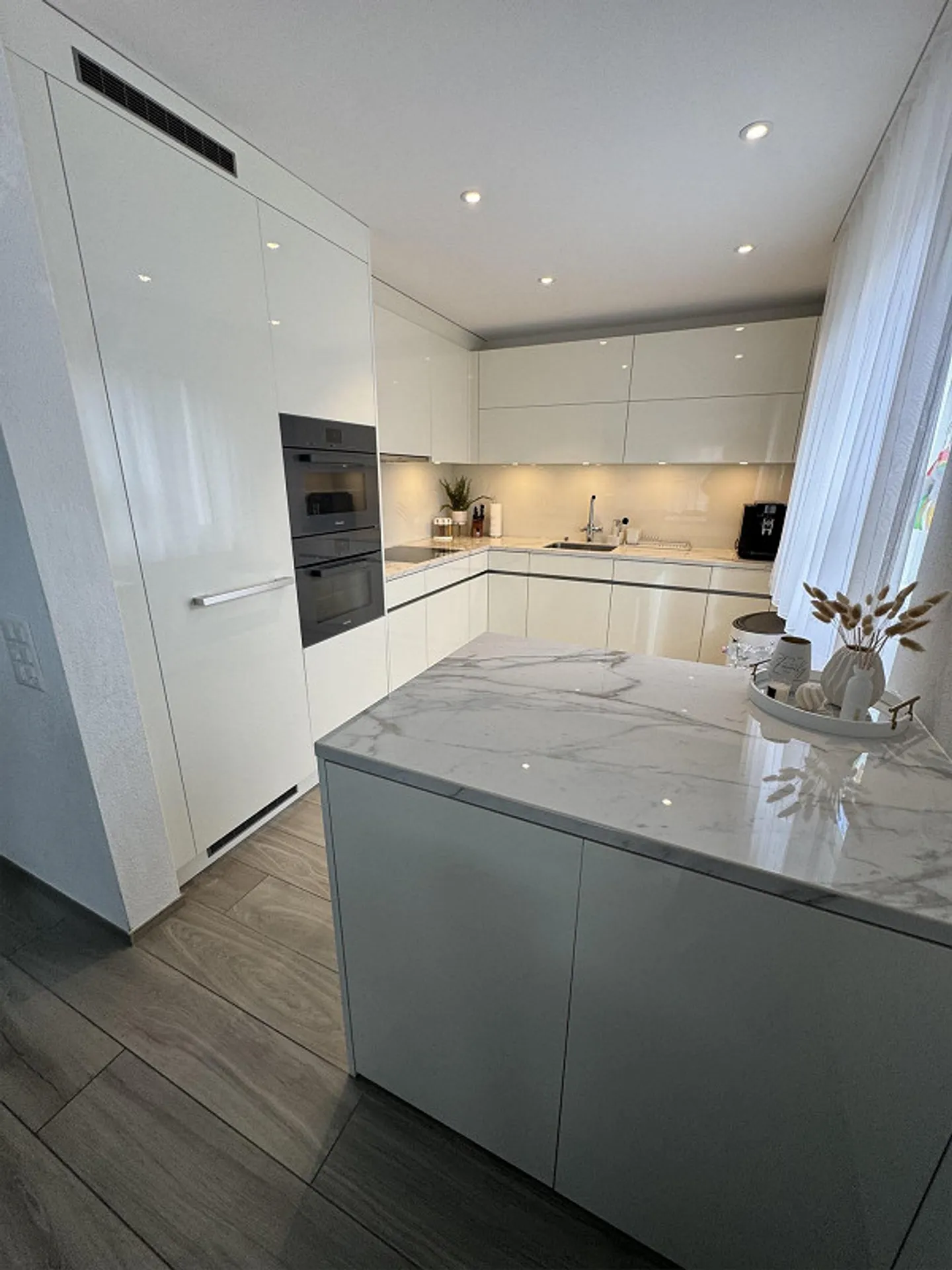 Modern 4.5-room garden apartment in a central location in Bülach - Photo 10 of 12