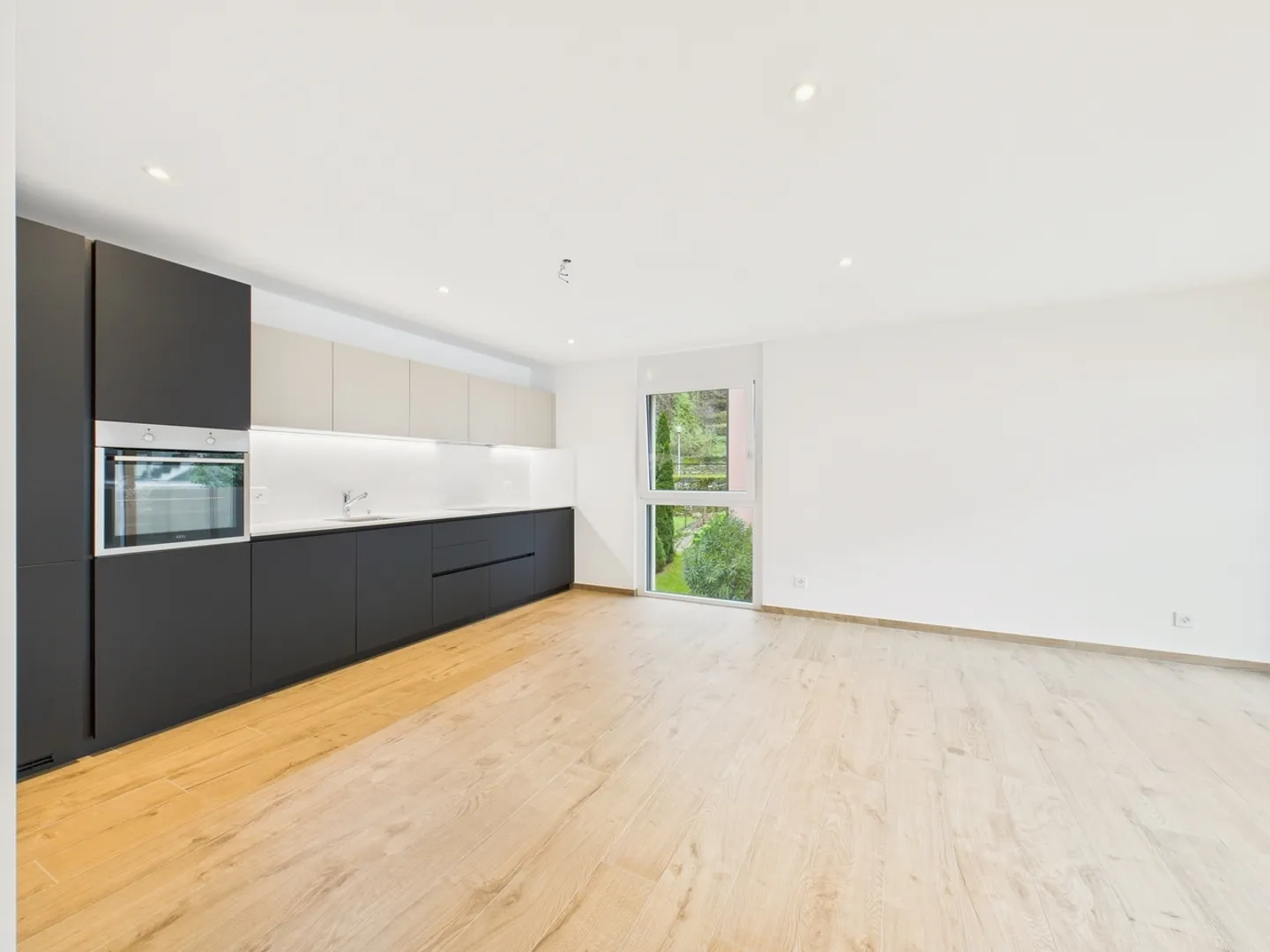 Charmante 2,5-Zimmer-Wohnung in Giubiasco, Kanton TI - Foto 2 von 12