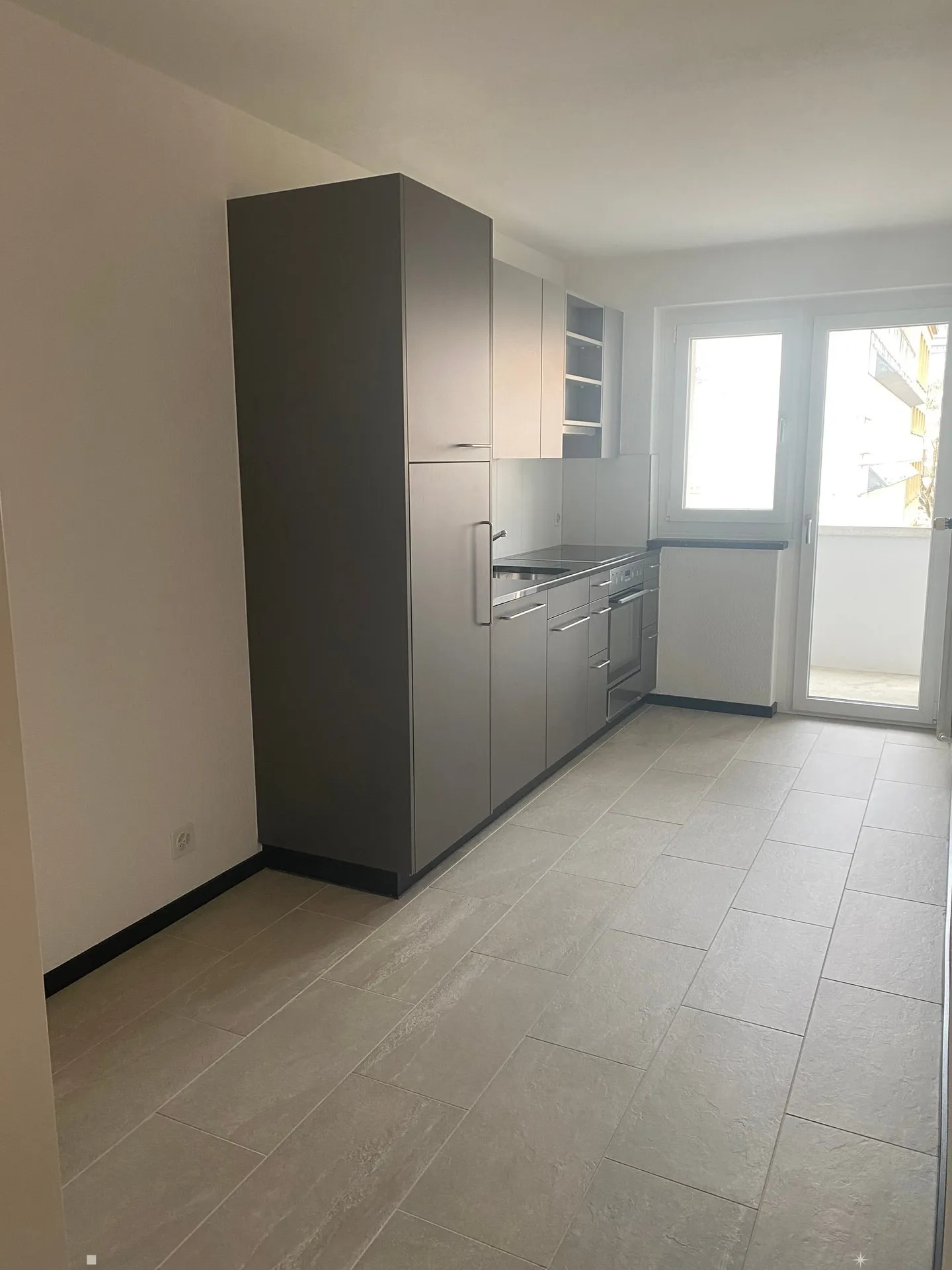 Charmante appartement 3.5 pièces avec balcon à Bienne - Photo 3 sur 12