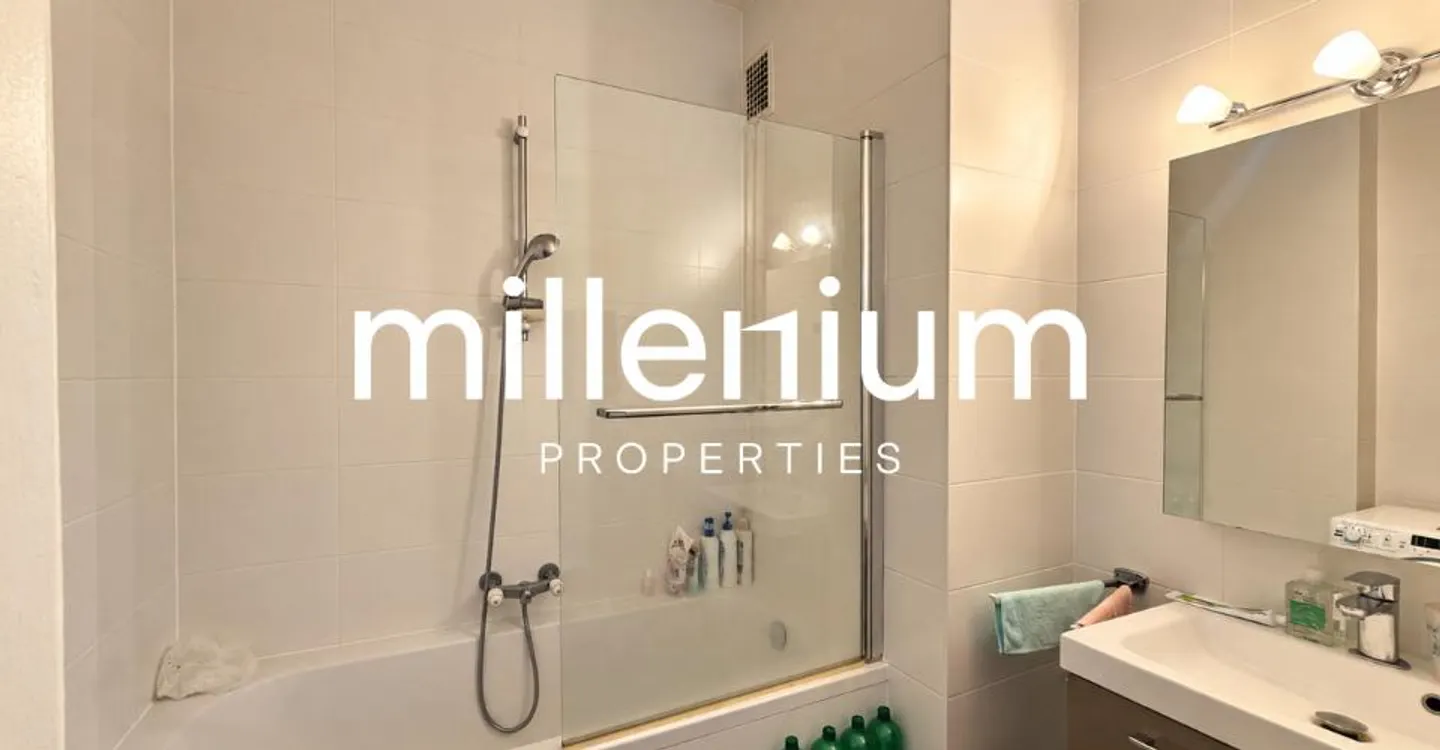 Magnificent furnished apartment of 90 m2 renovated in Pâquis, close to the lake - Photo 4 of 5