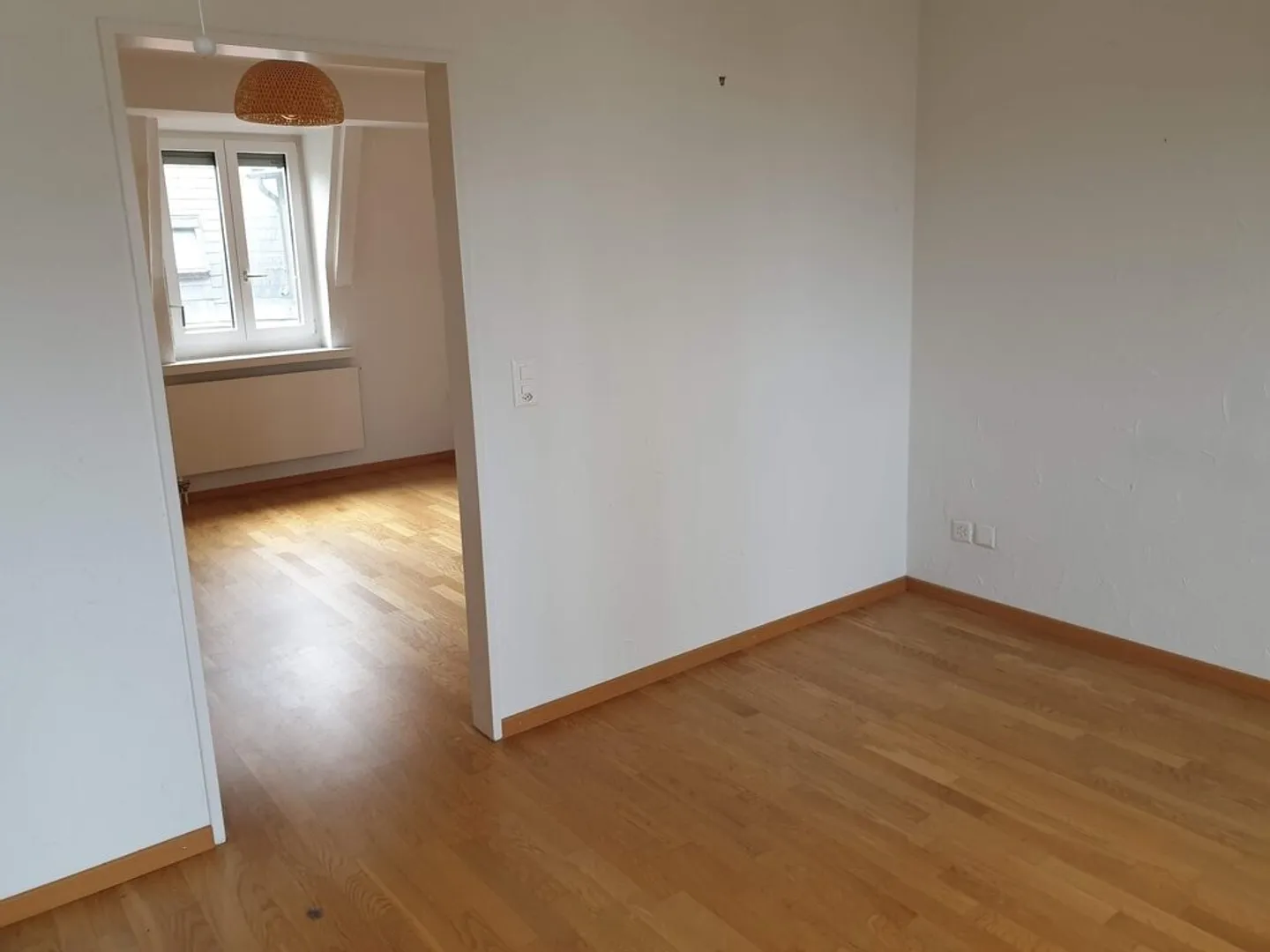 Appartamento recentemente ristrutturato in città, proprio accanto alla stazione / piazza del mercato Oerlikon! - Foto 7 di 8