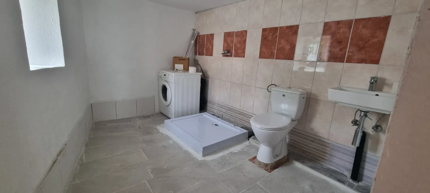 Elegante villa con un appartamento indipendente di 2 stanze - Foto 20 di 28