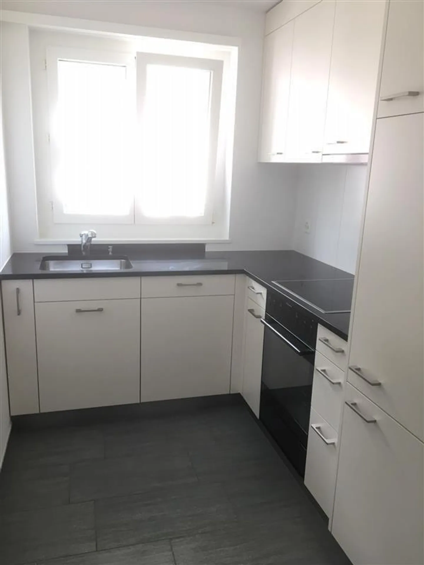 Appartamento 2 camere in una posizione soleggiata e tranquilla - Foto 2 di 6