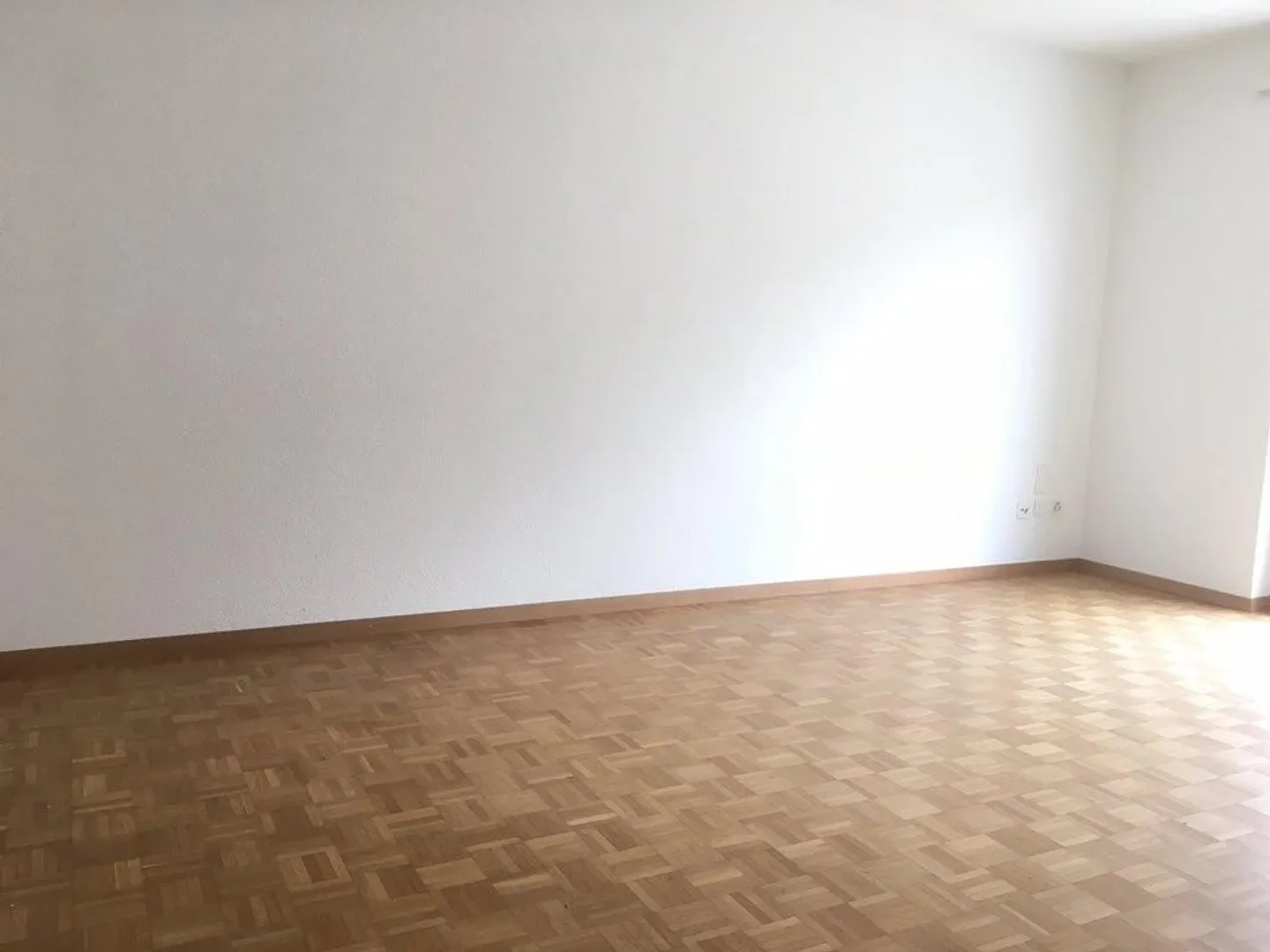 Appartamento 2 camere in una posizione soleggiata e tranquilla - Foto 4 di 6