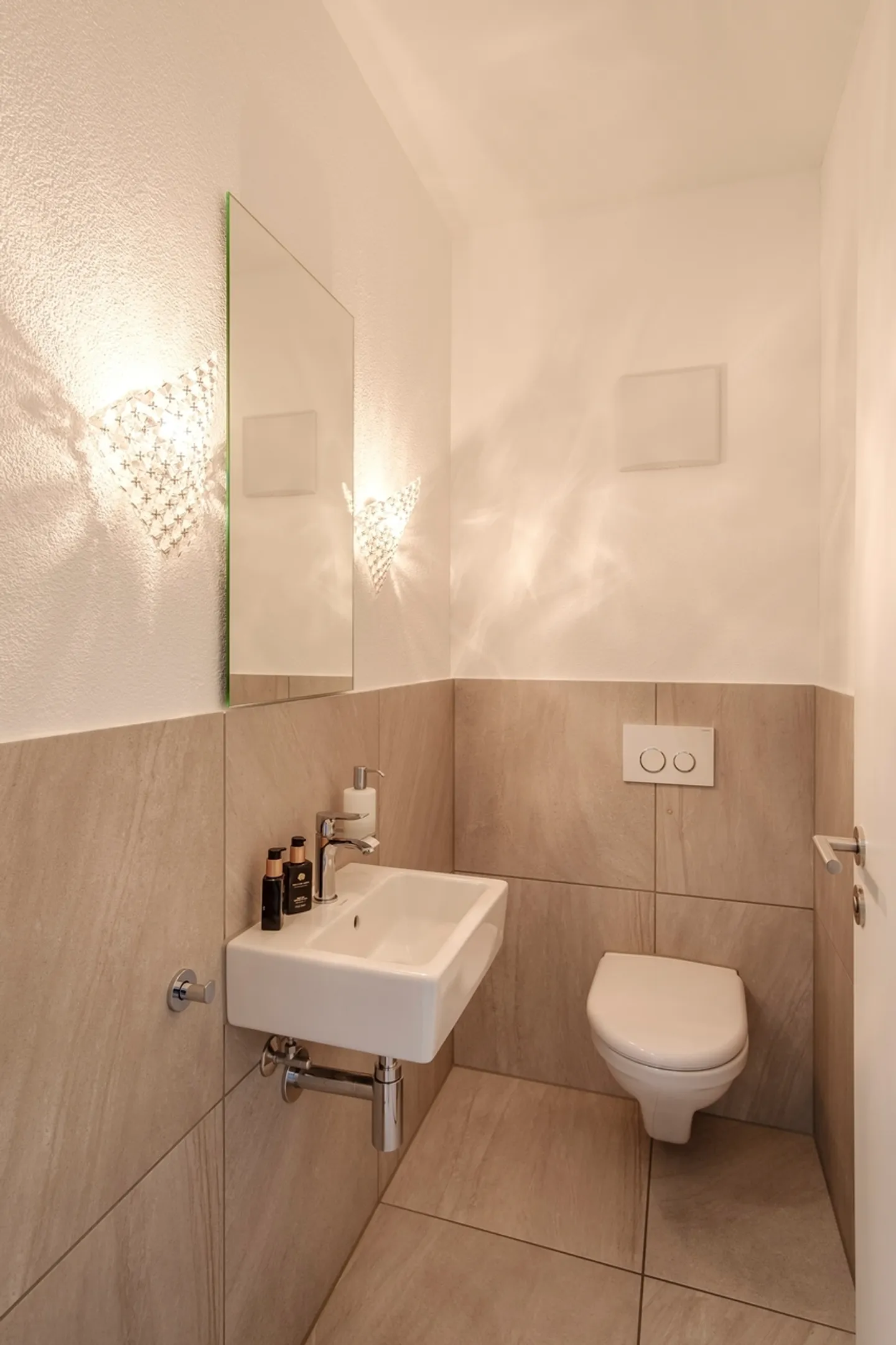 Esclusivo appartamento attico di 3,5 locali in standard di proprietà con vista sul Pilatus - Foto 9 di 12