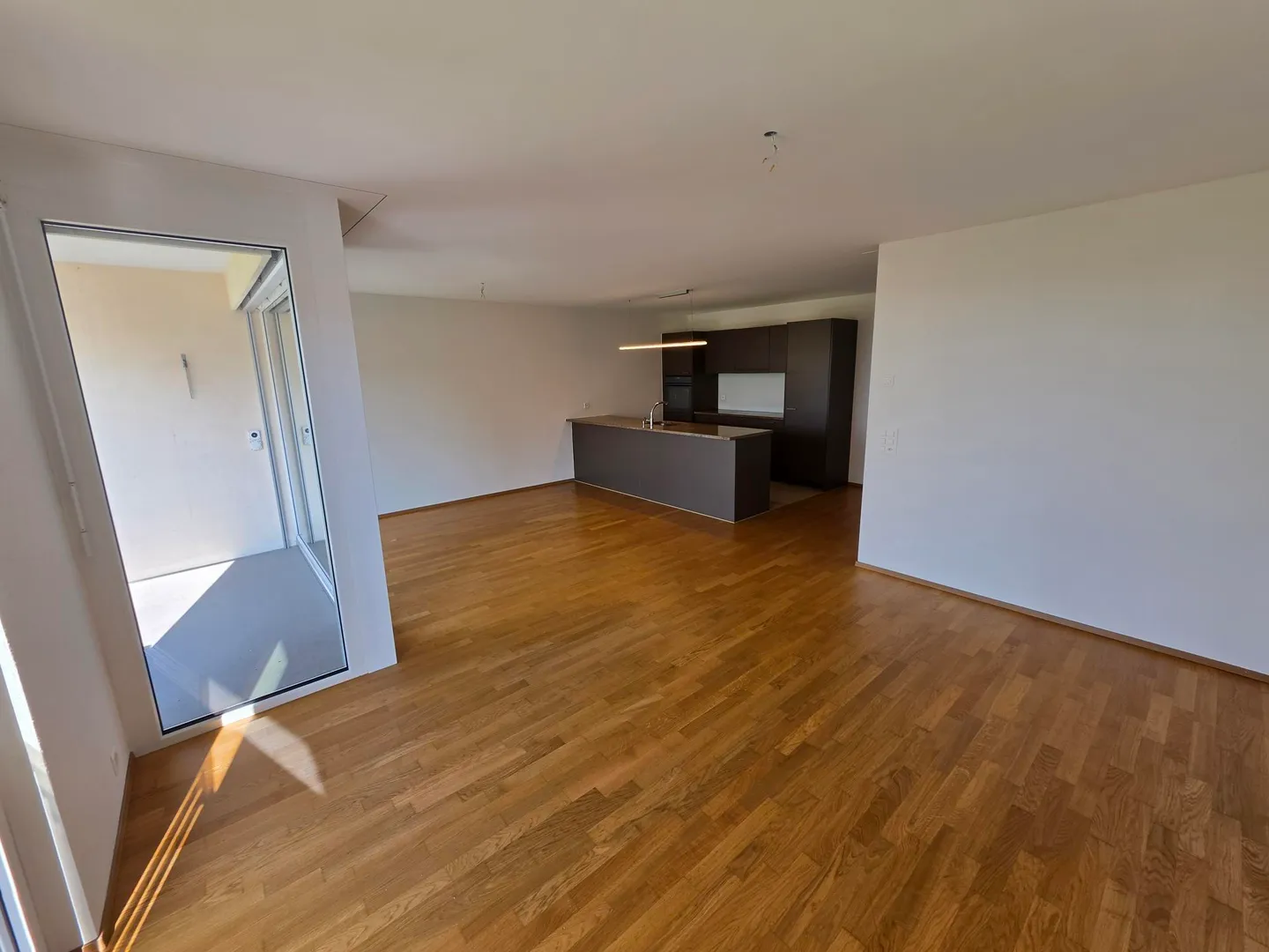 Moderne 3.5-Zimmerwohnung - Foto 2 von 13