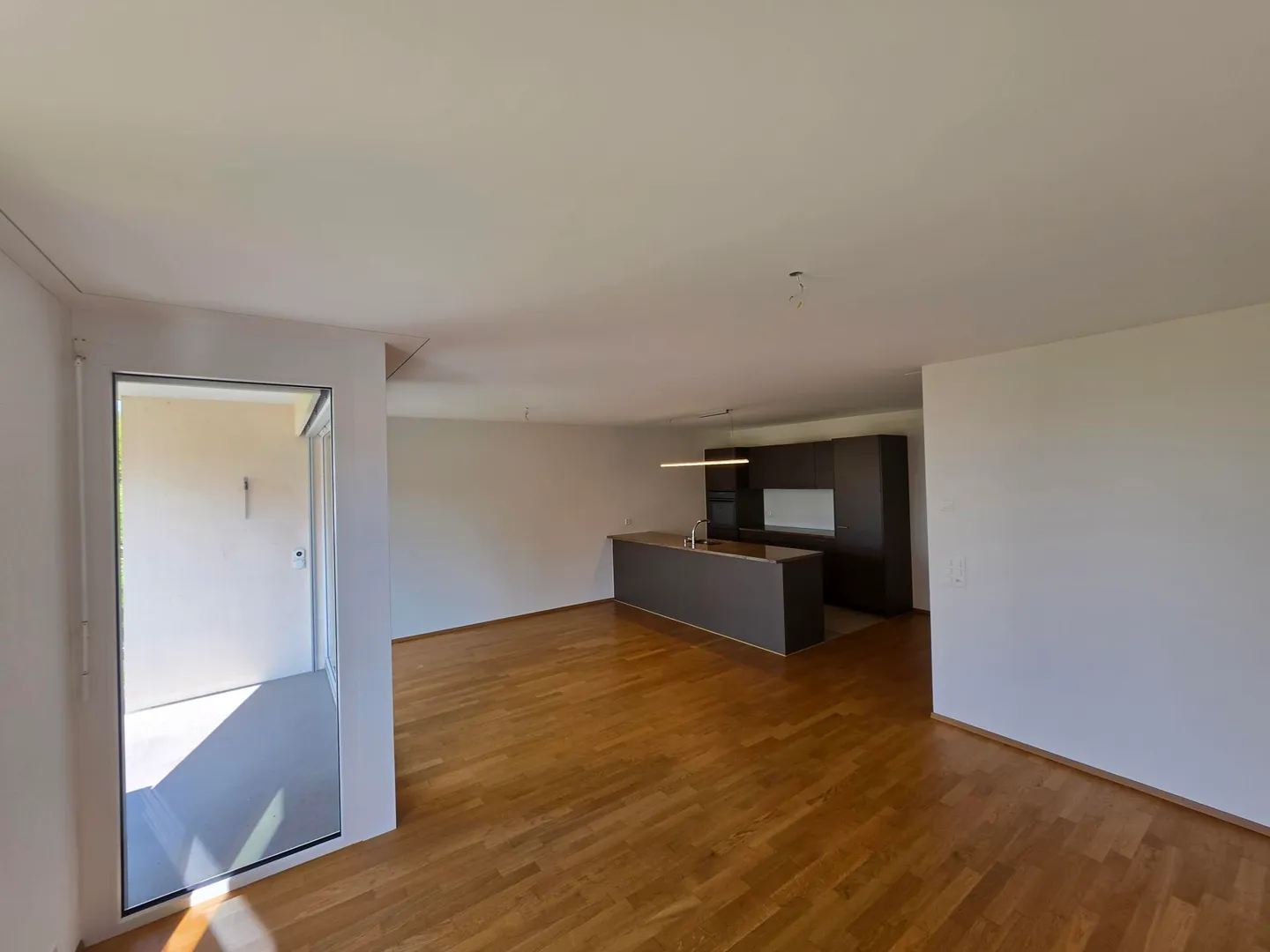 Moderne 3.5-Zimmerwohnung - Foto 4 von 13