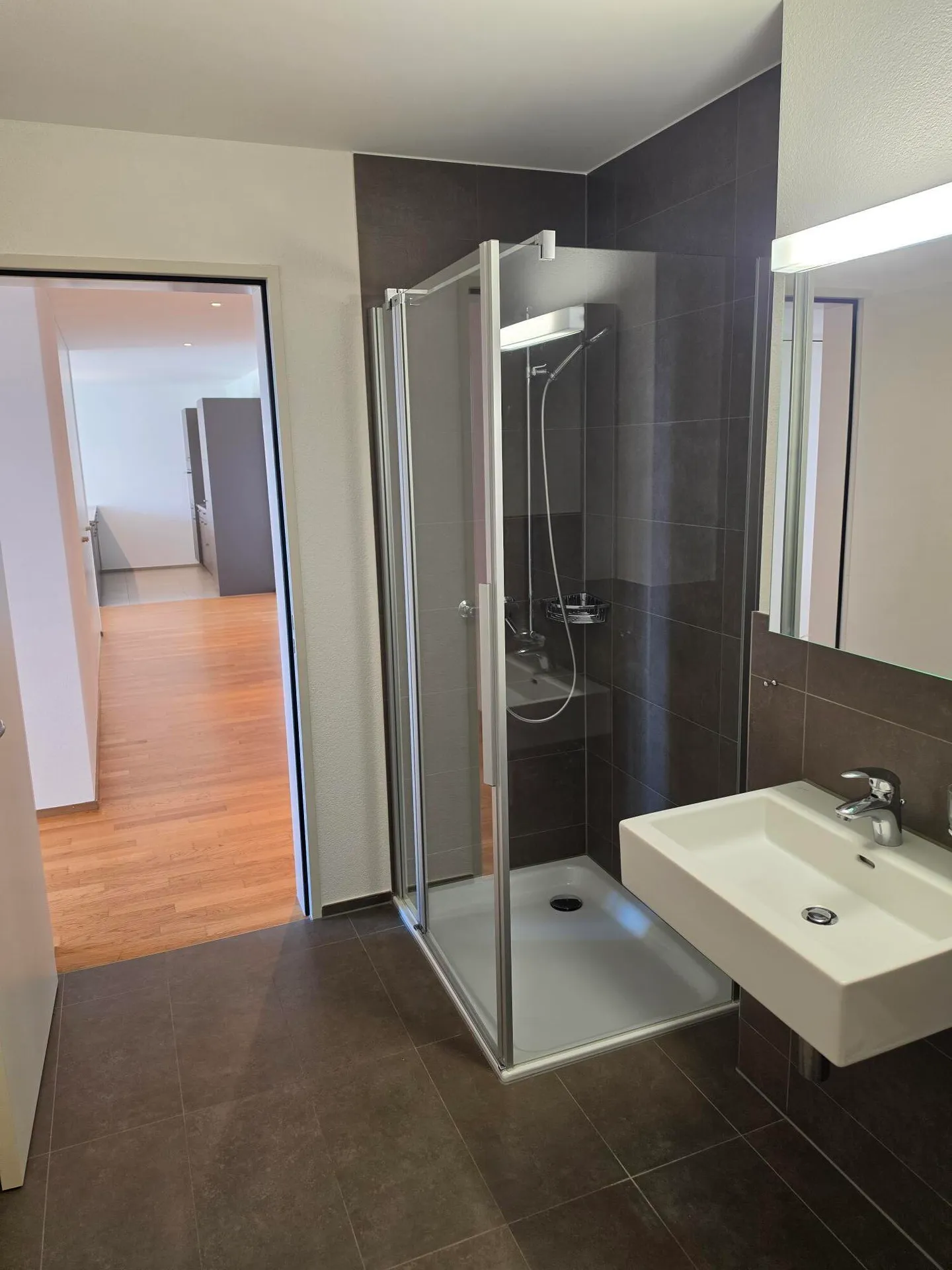 Moderne 3.5-Zimmerwohnung - Foto 9 von 13